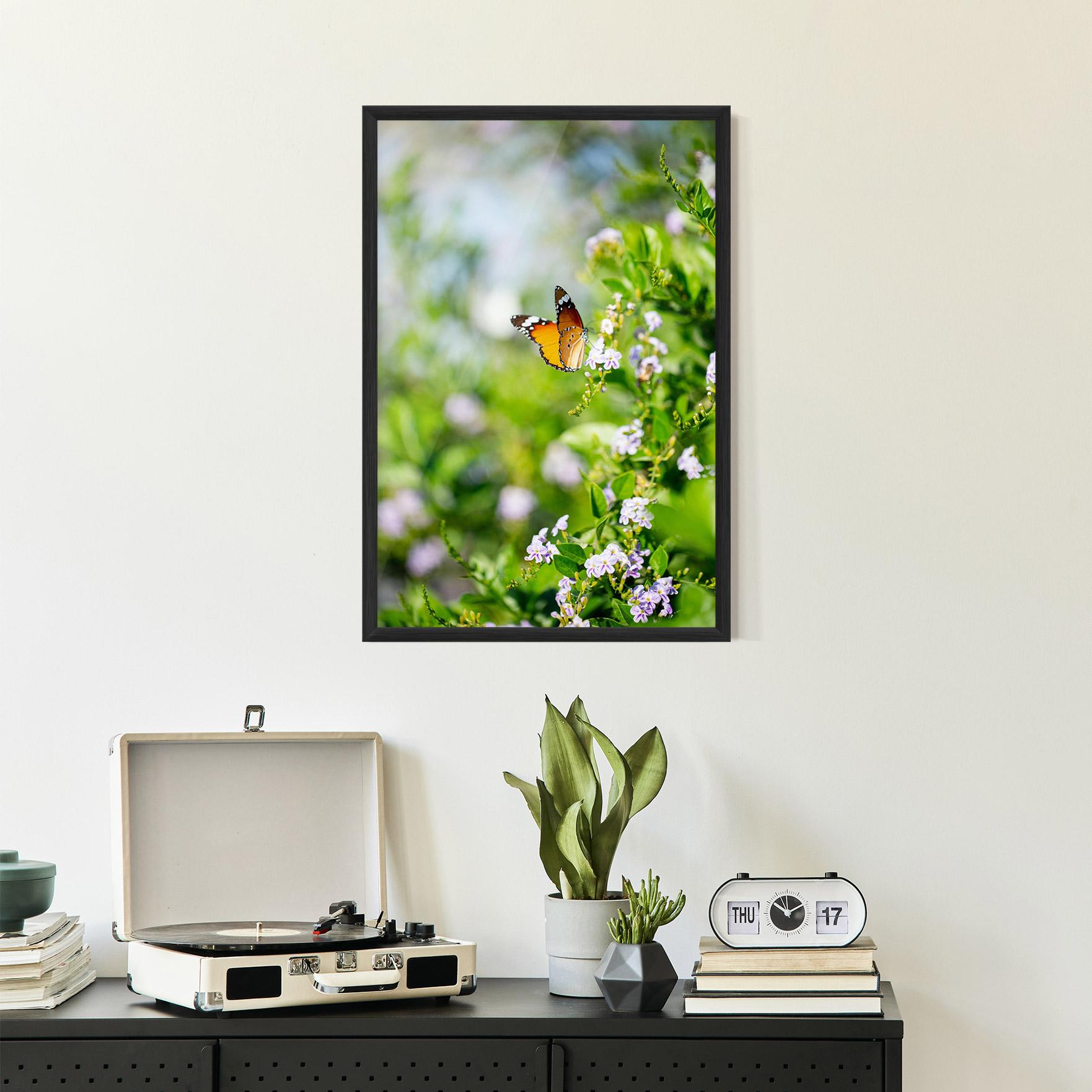 Gerahmte Poster Little Orange Elephant mockup 2