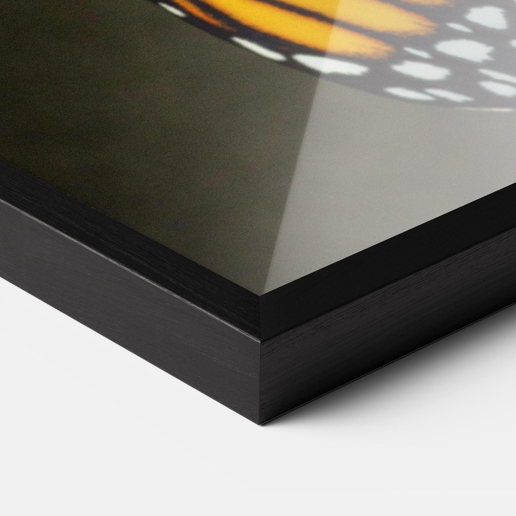 Gerahmte Poster Dark Yellow Butterfly mockup 3