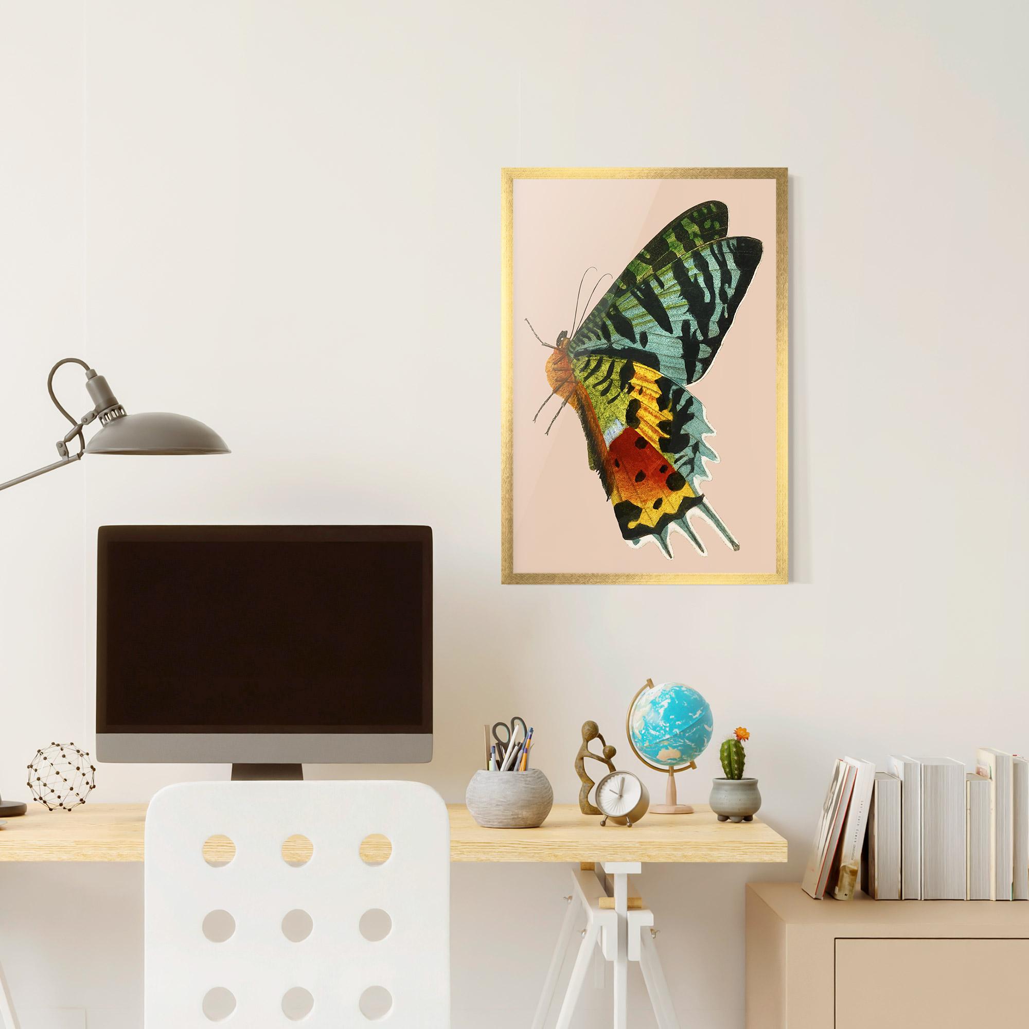 Gerahmte Poster Butterfly On Pink mockup 6