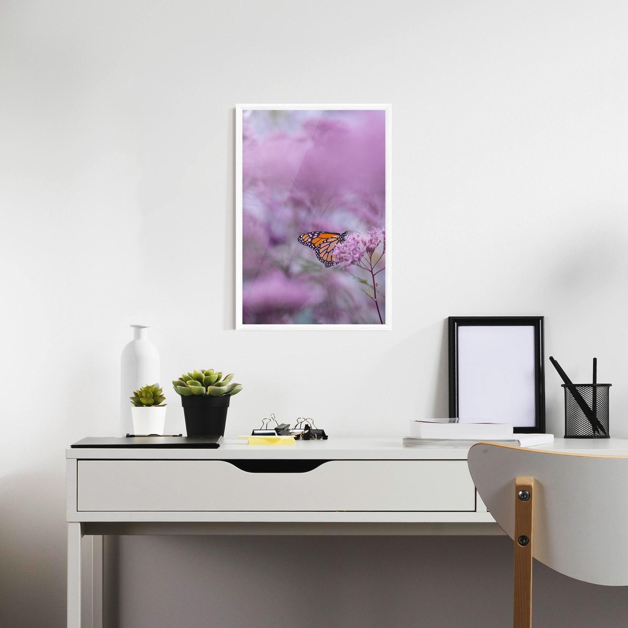Gerahmte Poster Purple Flower Butterfly mockup 7