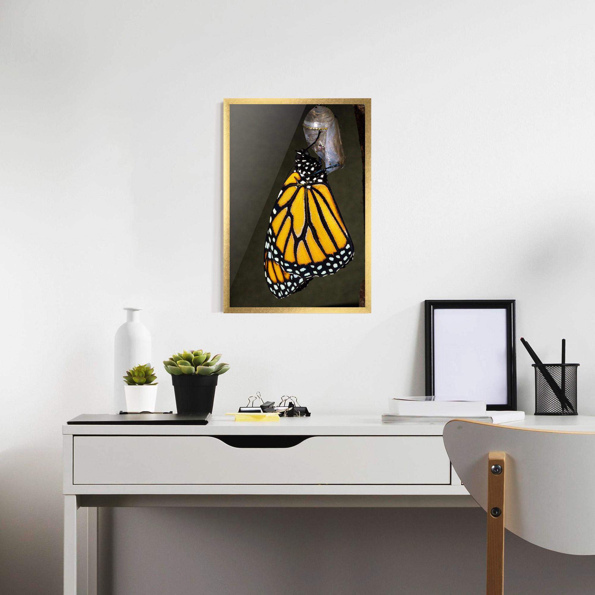 Gerahmte Poster Dark Yellow Butterfly mockup 7