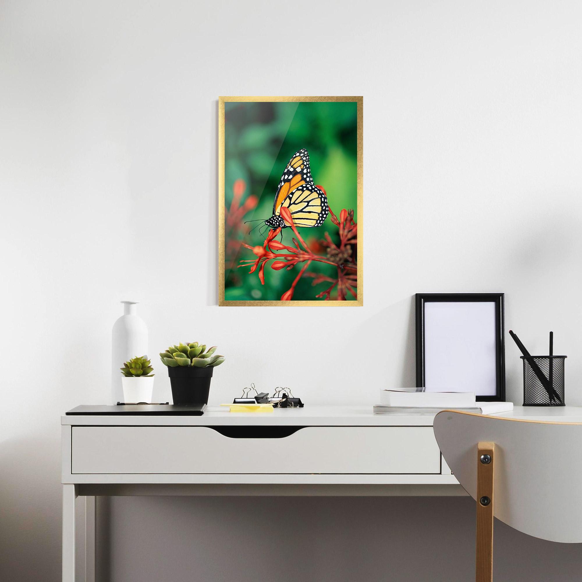 Gerahmte Poster Small Orange Butterfly mockup 7