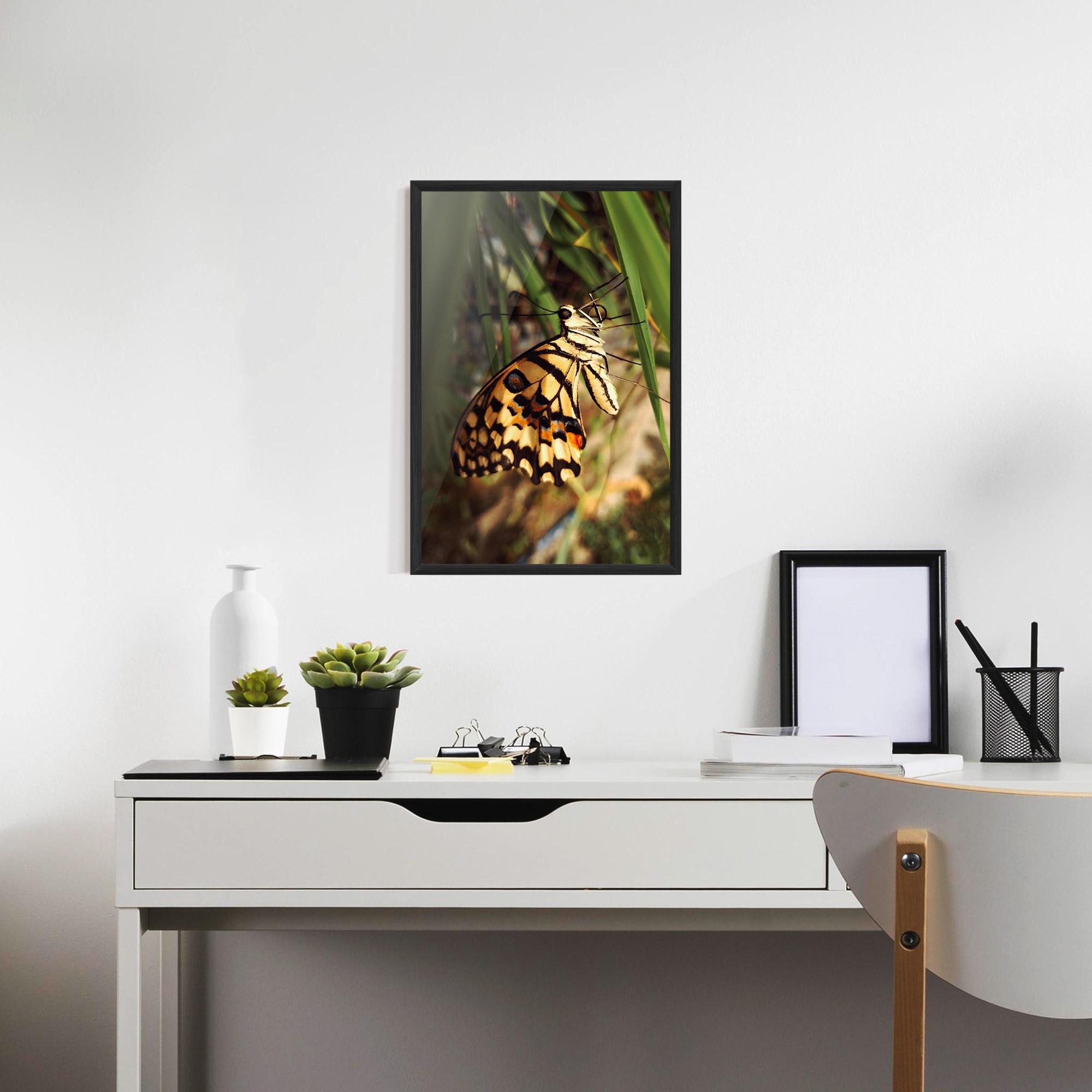 Gerahmte Poster Wild Brown Butterfly mockup 7