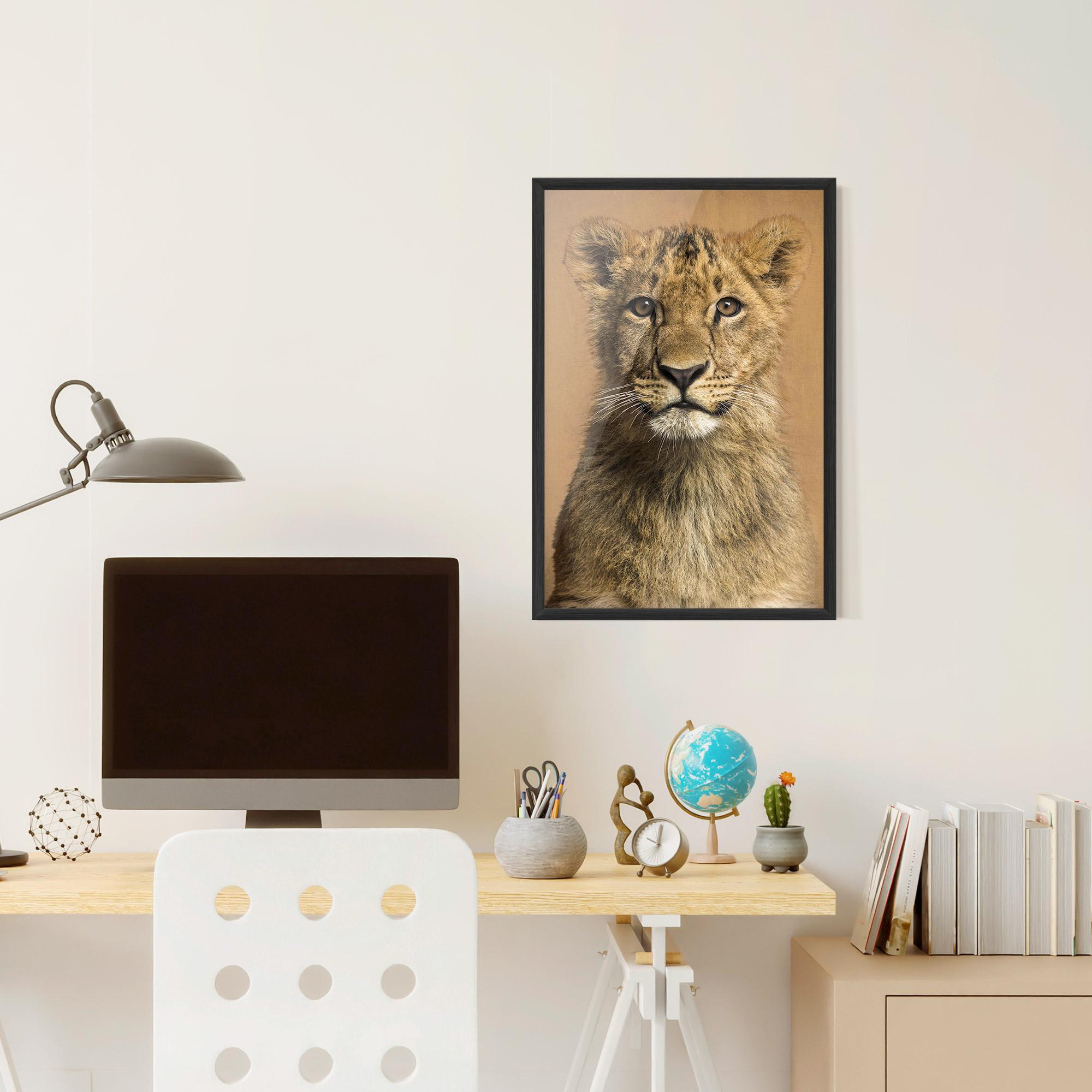 Gerahmte Poster Baby Lion mockup 6