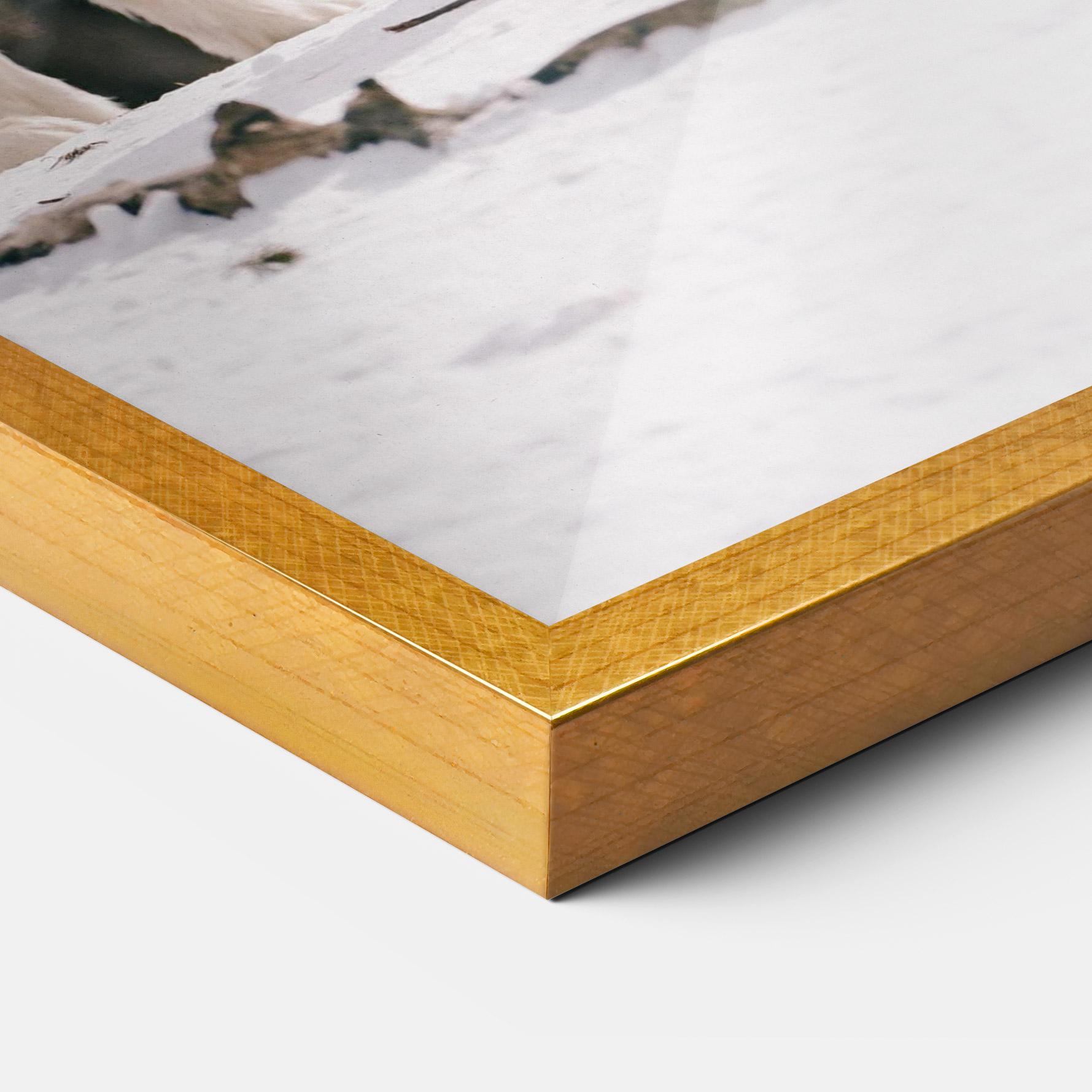 Gerahmte Poster White Wolf Waiting mockup 3