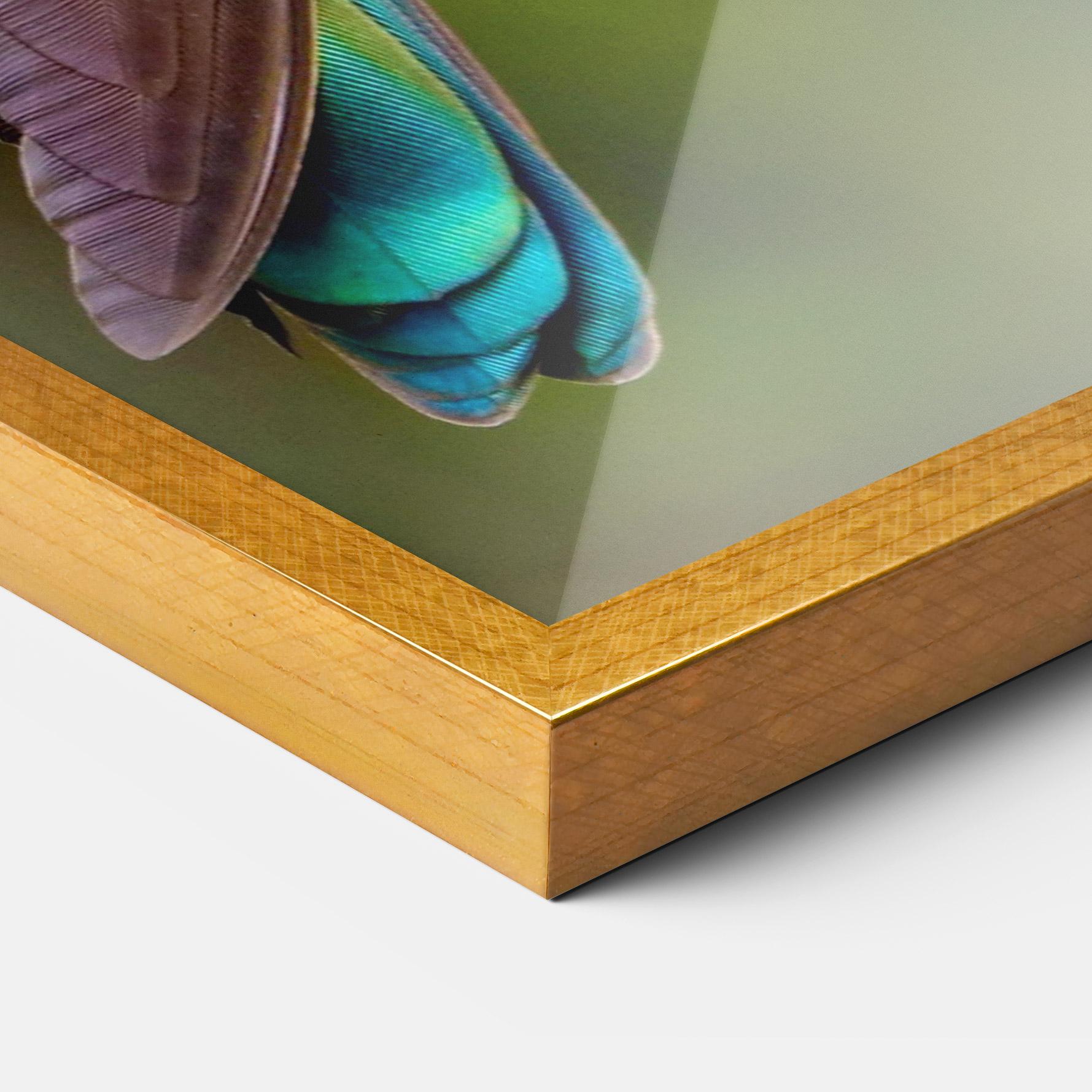 Gerahmte Poster Green Bird mockup 3