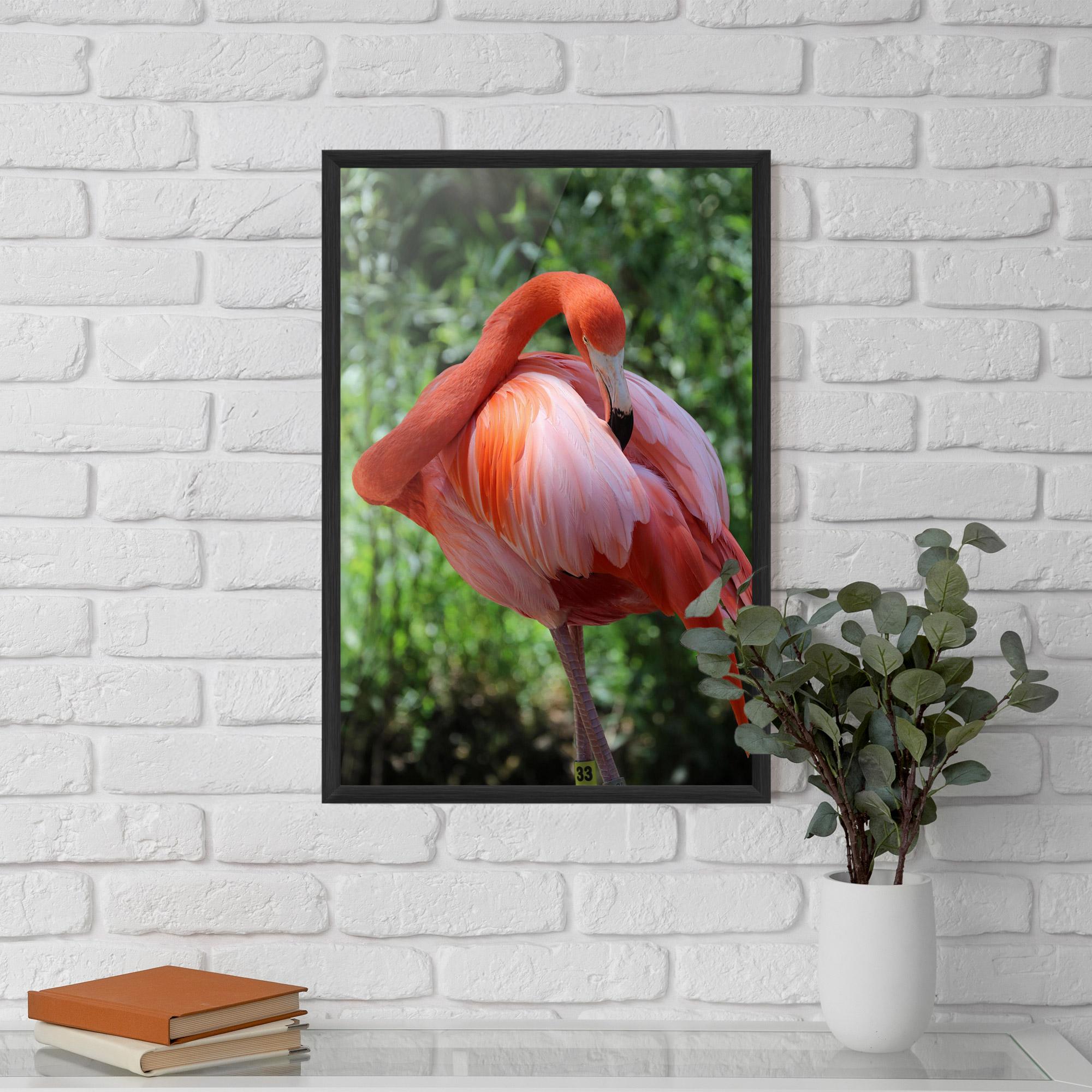 Gerahmte Poster Red Flamingo mockup 5