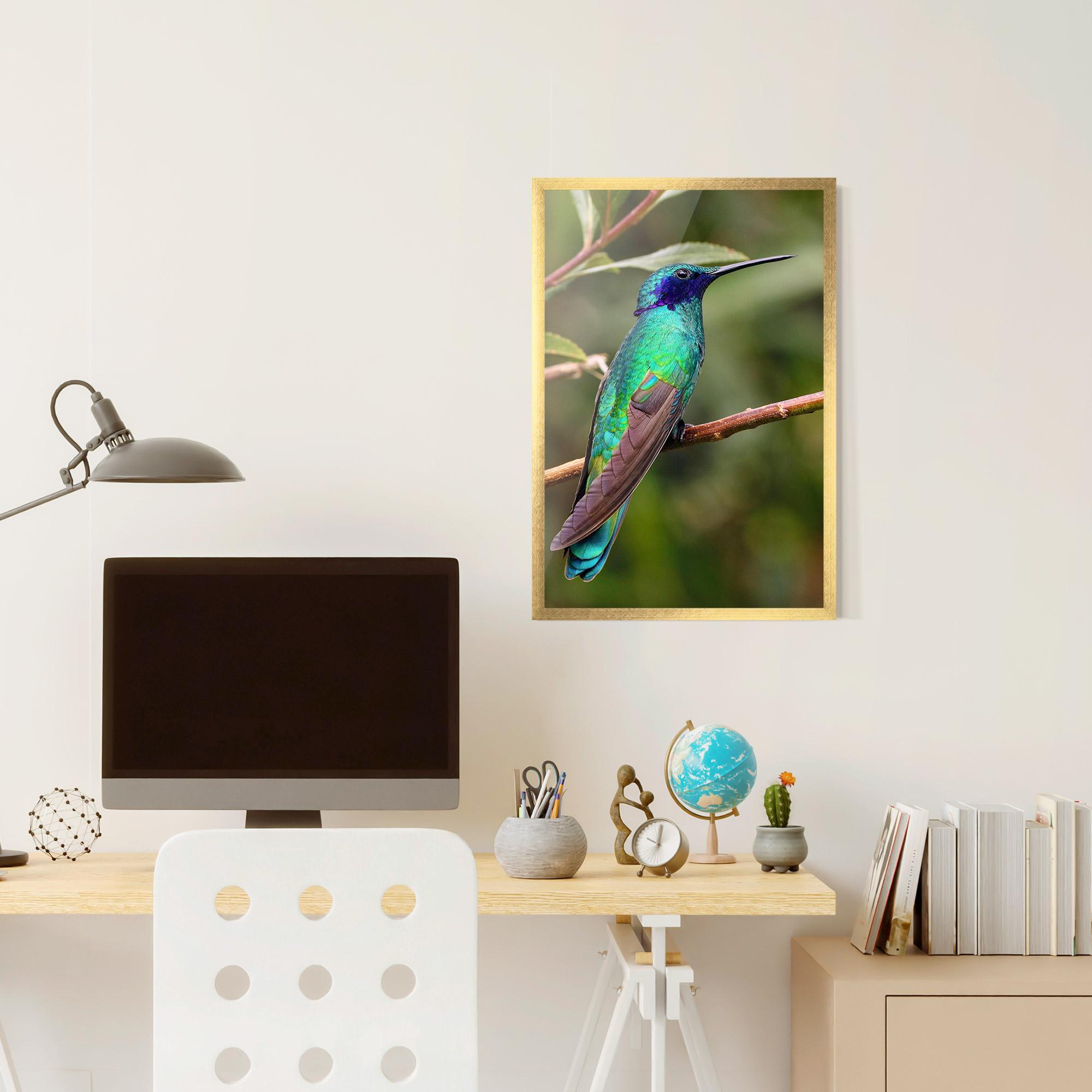 Gerahmte Poster Green Bird mockup 6