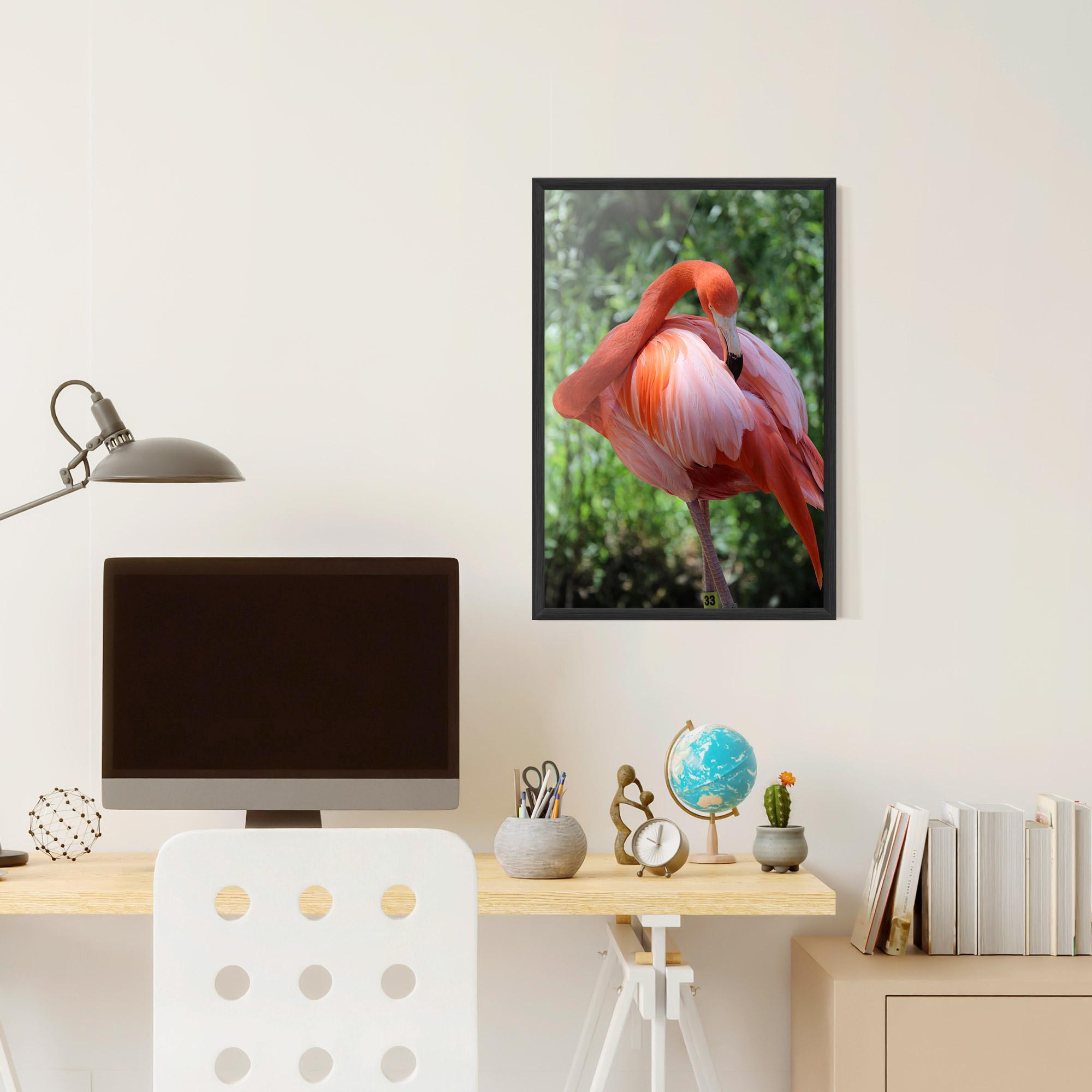 Gerahmte Poster Red Flamingo mockup 6