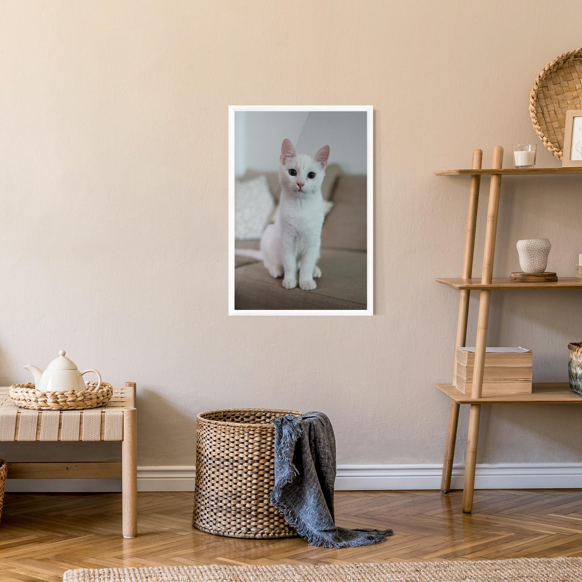 Gerahmte Poster Beautiful White Cat mockup 9