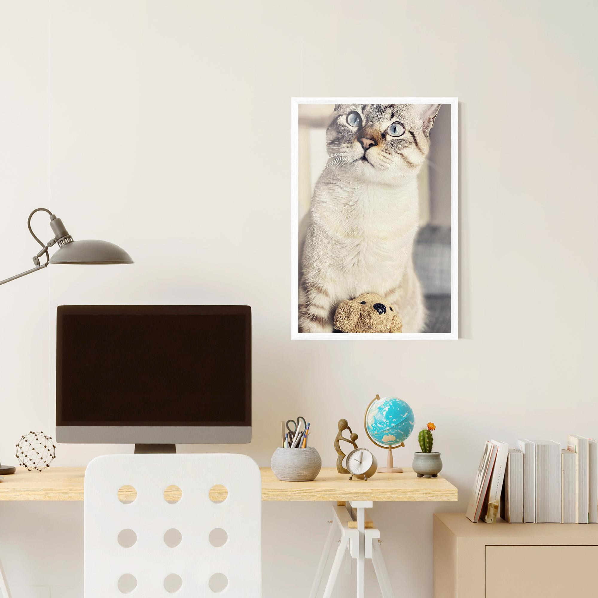Gerahmte Poster Pretty Blue Eyes Cat mockup 6