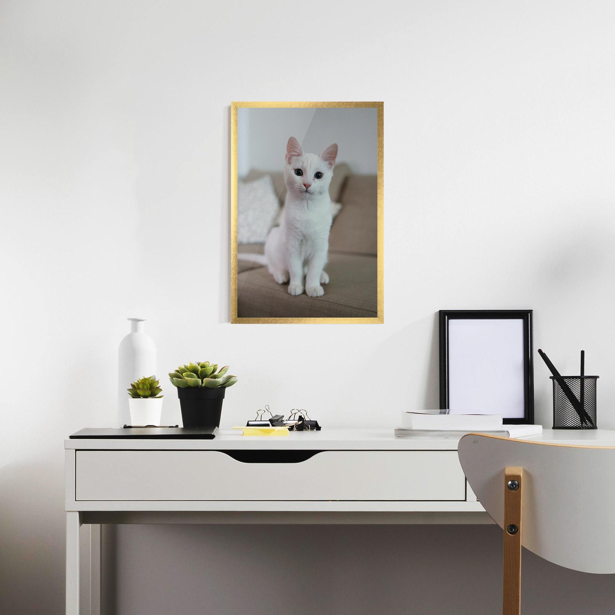 Gerahmte Poster Beautiful White Cat mockup 7