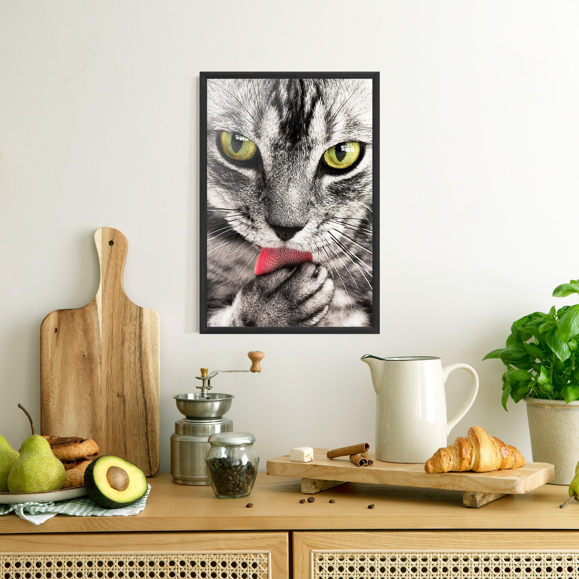 Gerahmte Poster Green Eyes Close Up Cat mockup 8