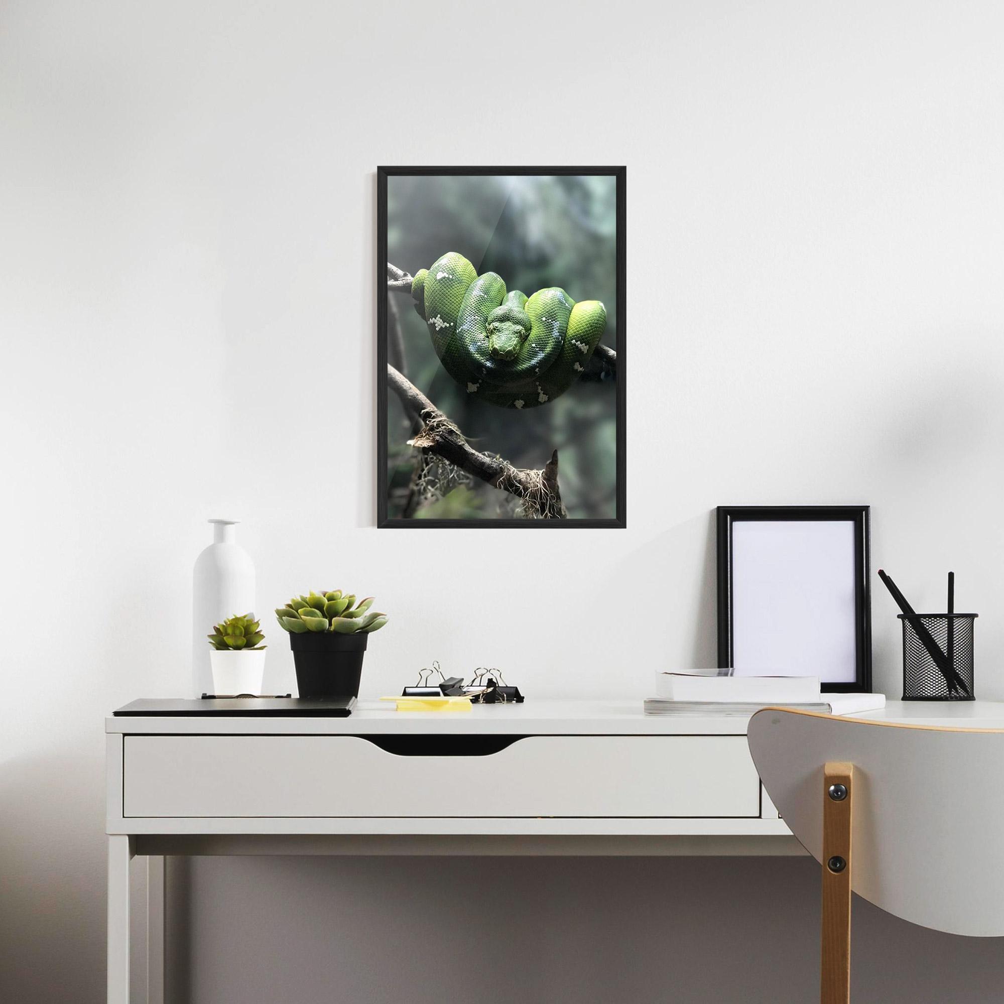 Gerahmte Poster Sleepy Snake mockup 7