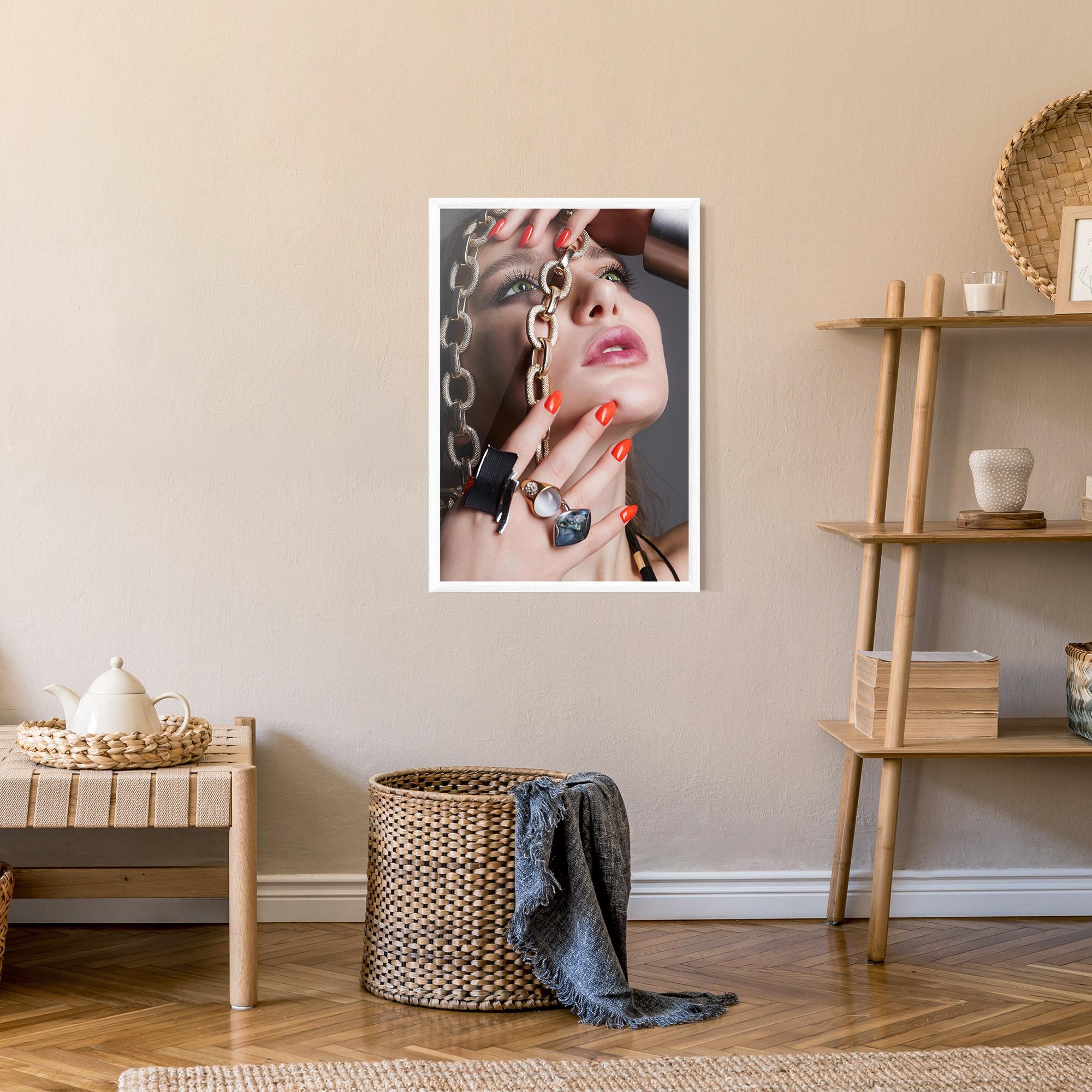 Gerahmte Poster Big Chain Woman mockup 9