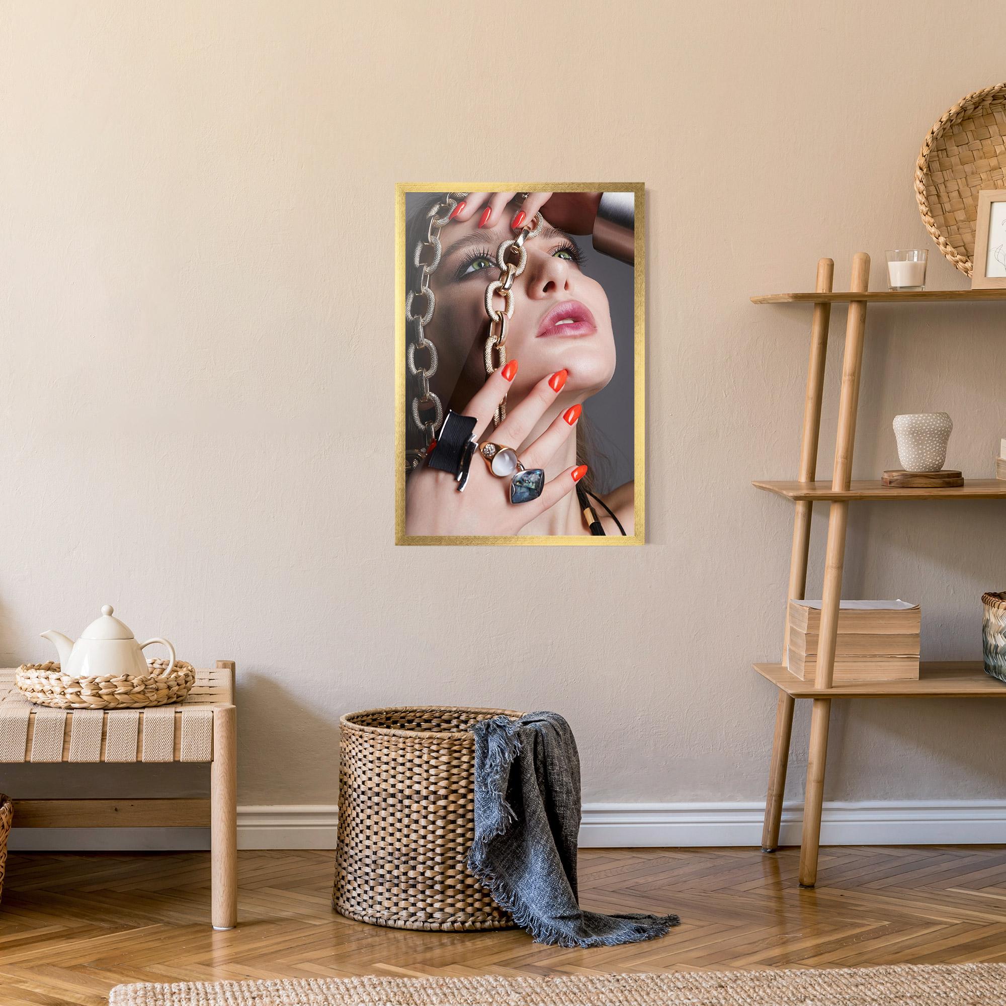 Gerahmte Poster Big Chain Woman mockup 9