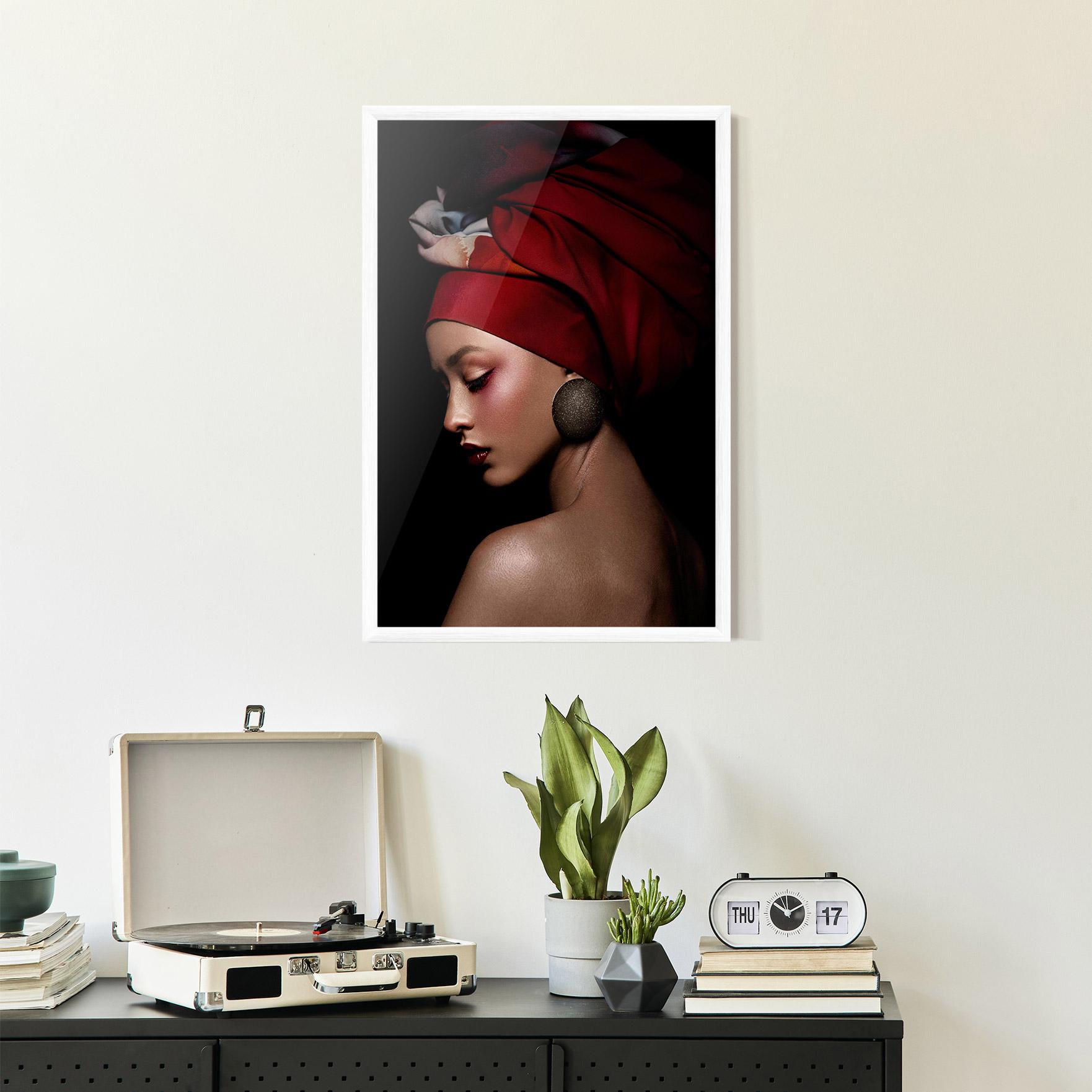 Gerahmte Poster Big Circle Earring mockup 2