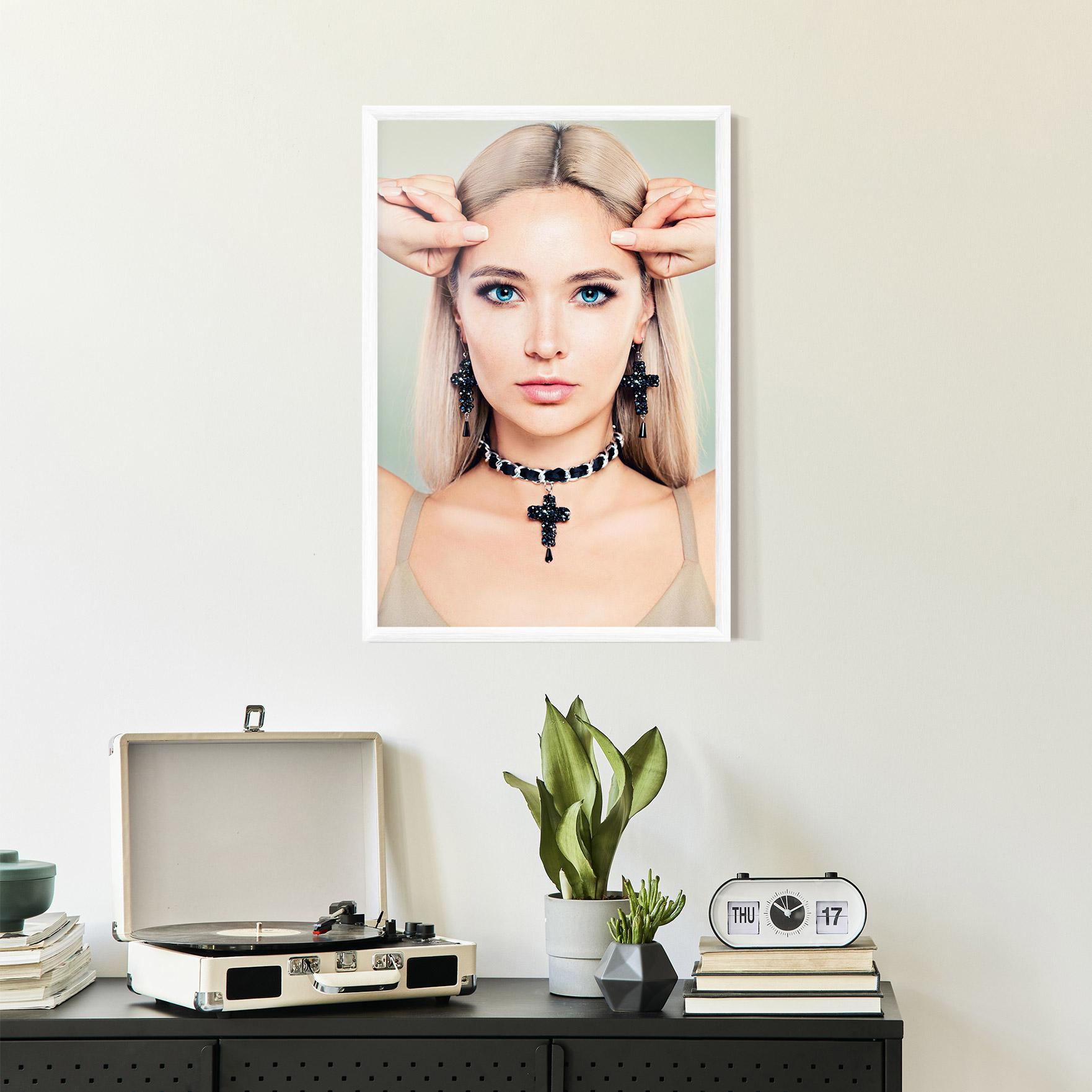 Gerahmte Poster Matchy Earrings Necklaces mockup 2