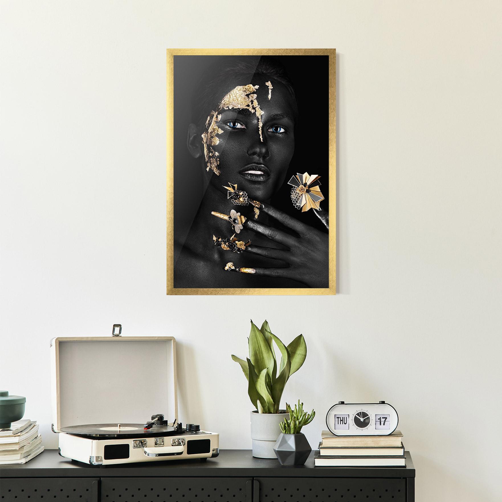 Gerahmte Poster Black Art Makeup mockup 2