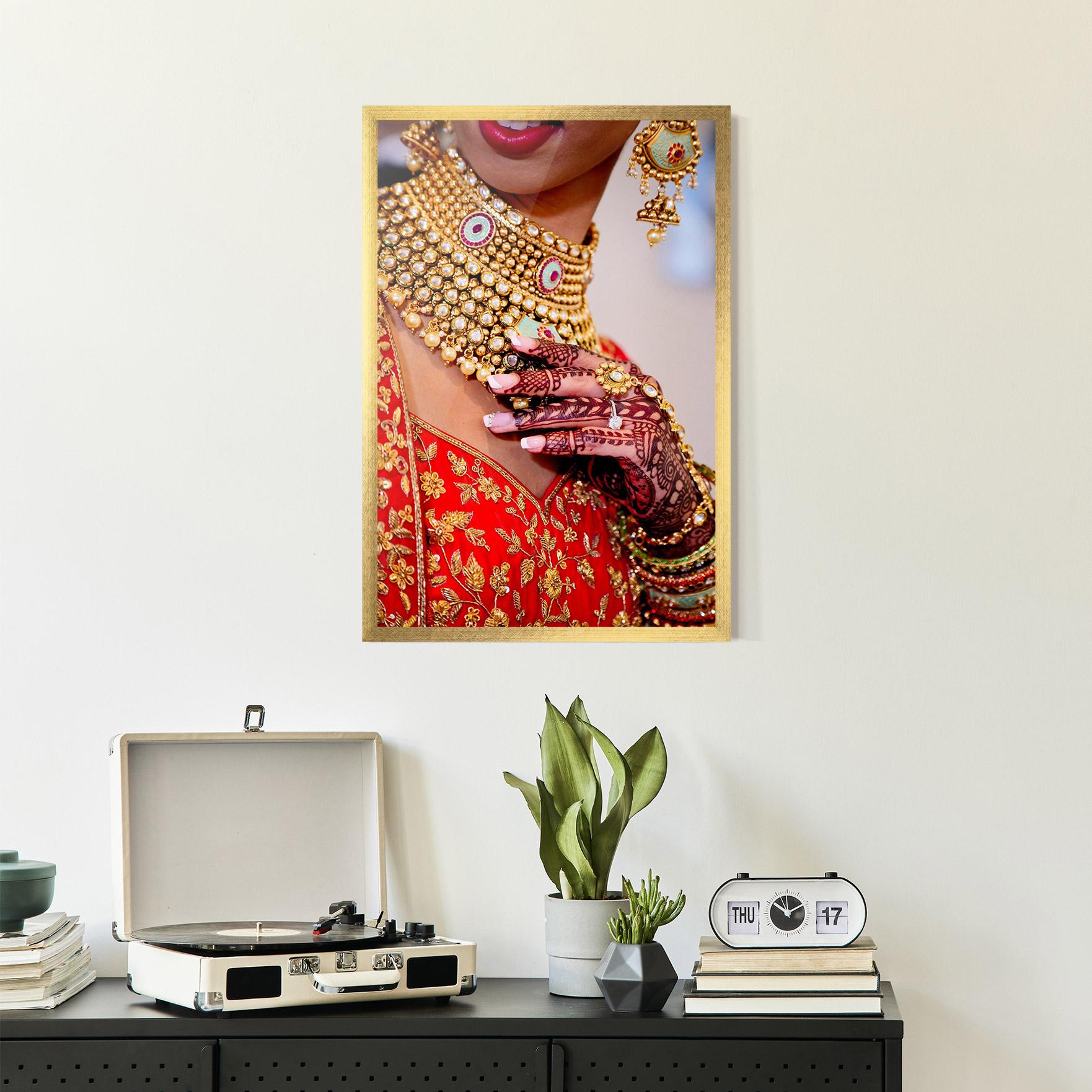 Gerahmte Poster Gold Beautiful Jewelry mockup 2