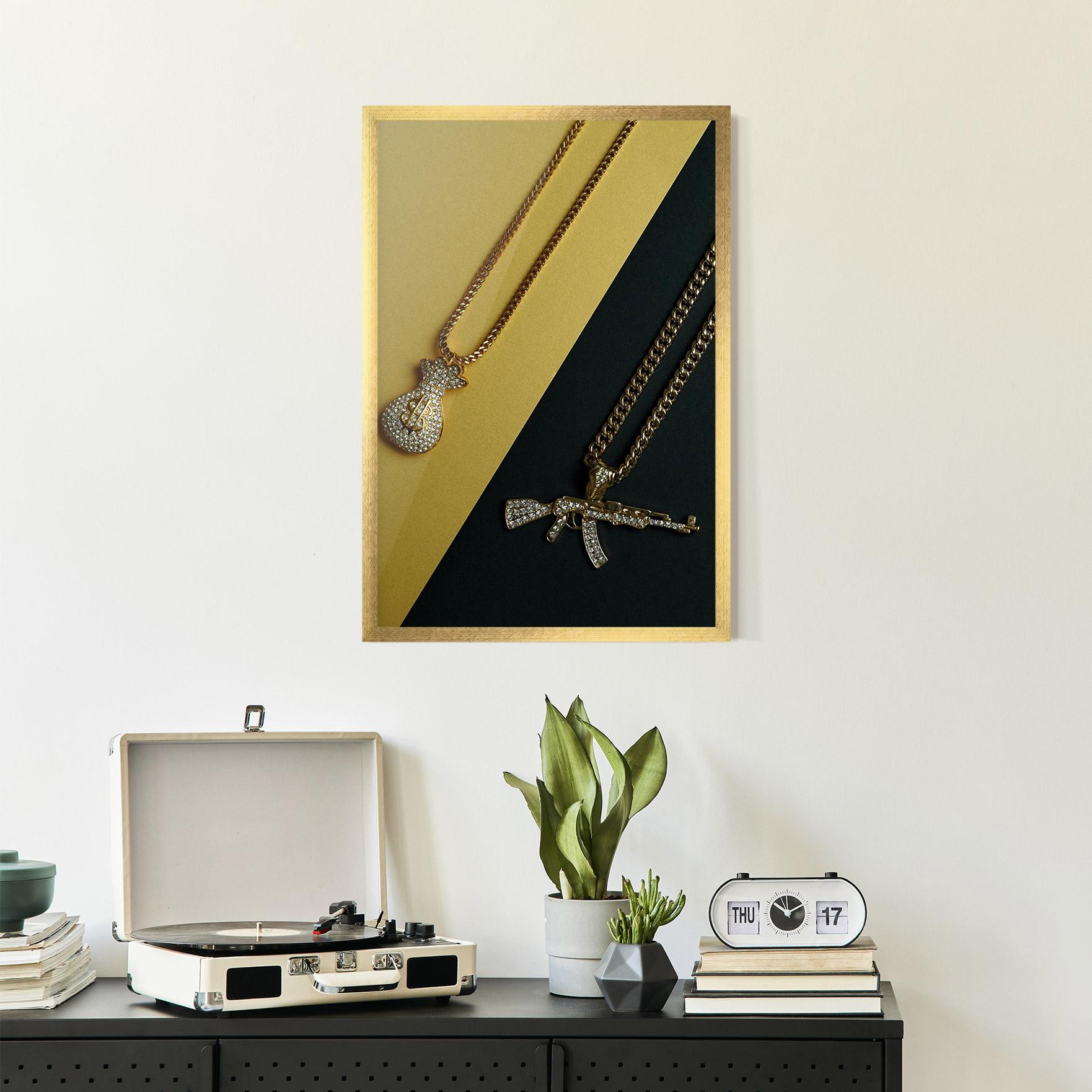 Gerahmte Poster Gun Neckace mockup 2