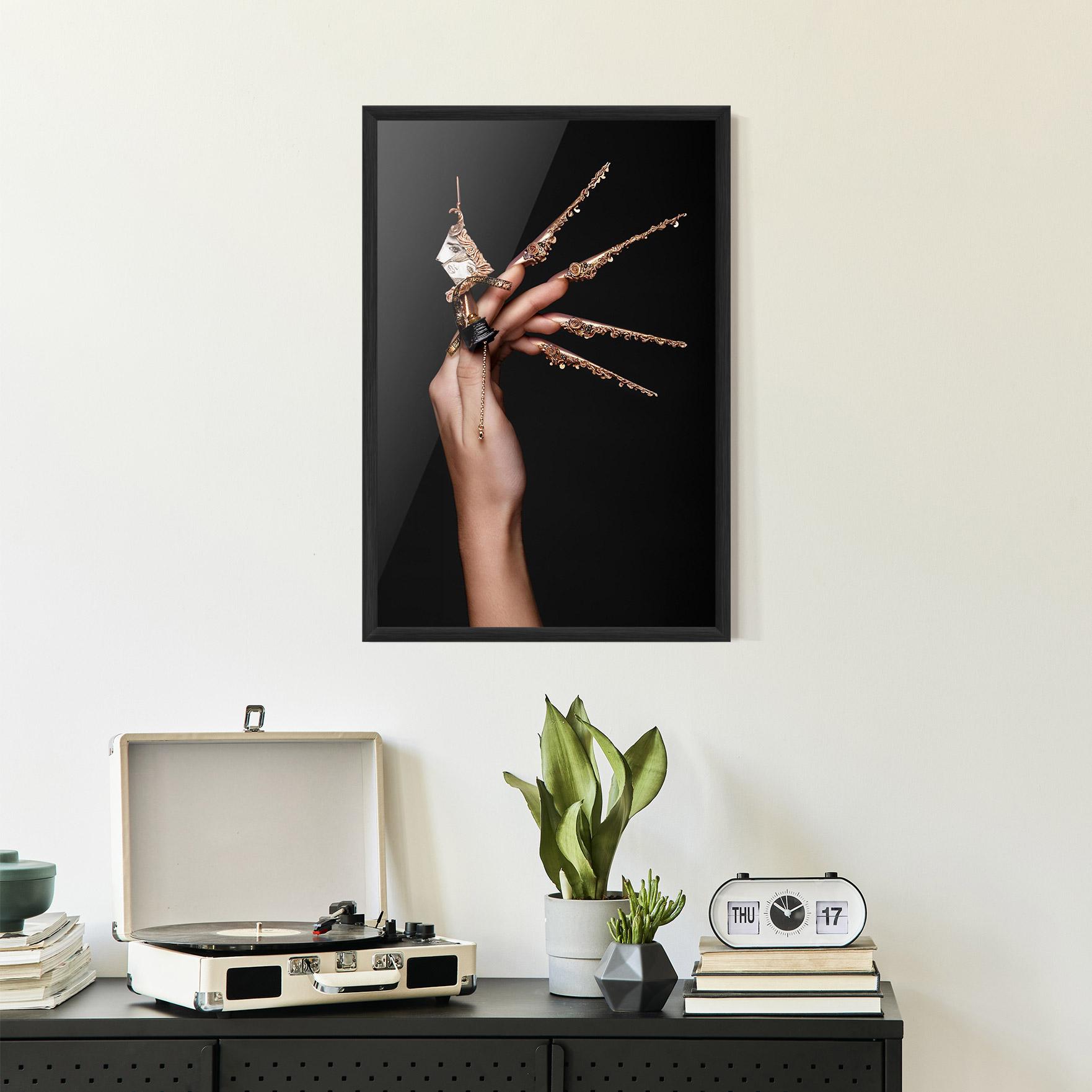 Gerahmte Poster Creative Design Nails mockup 2