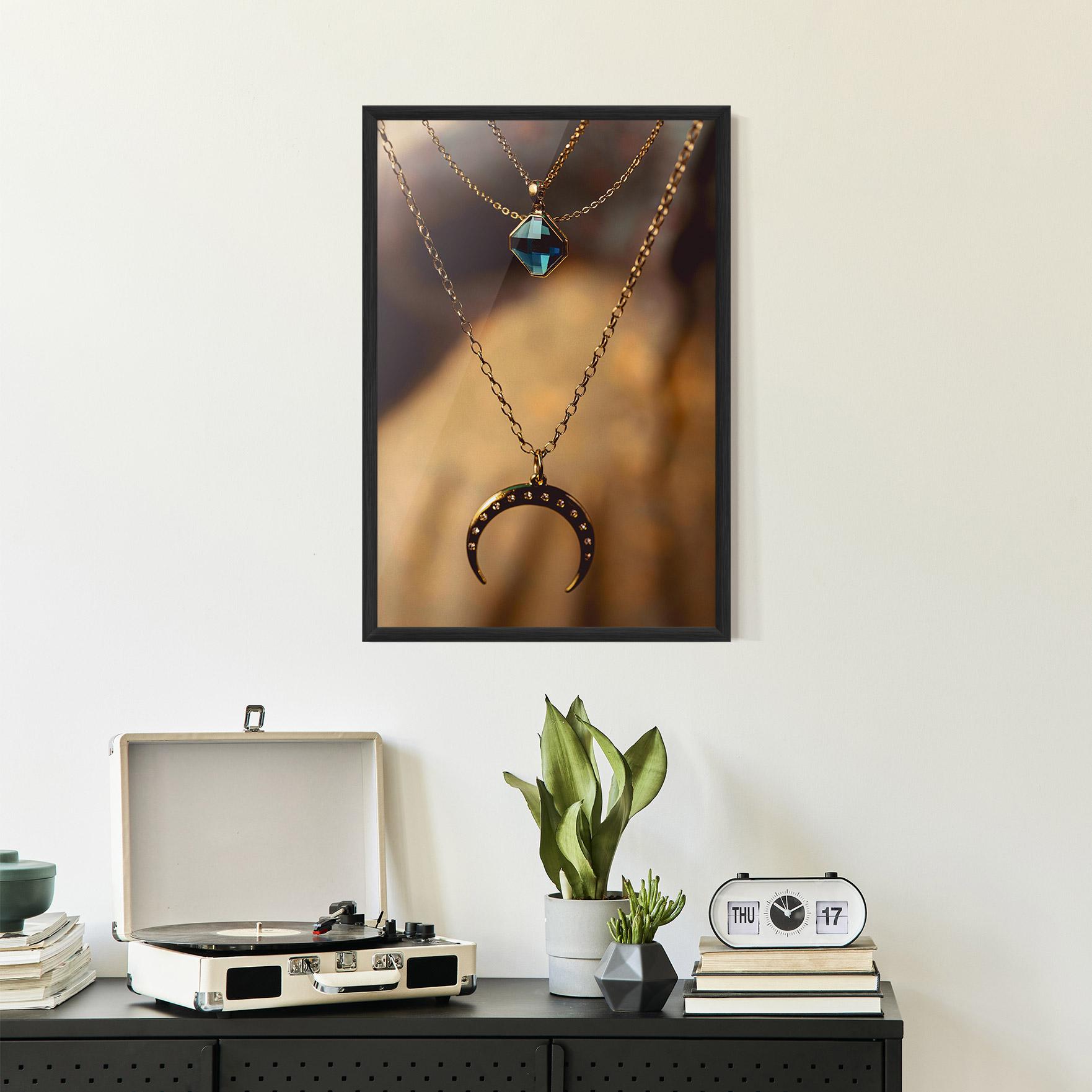 Gerahmte Poster Moon Blue Necklace mockup 2