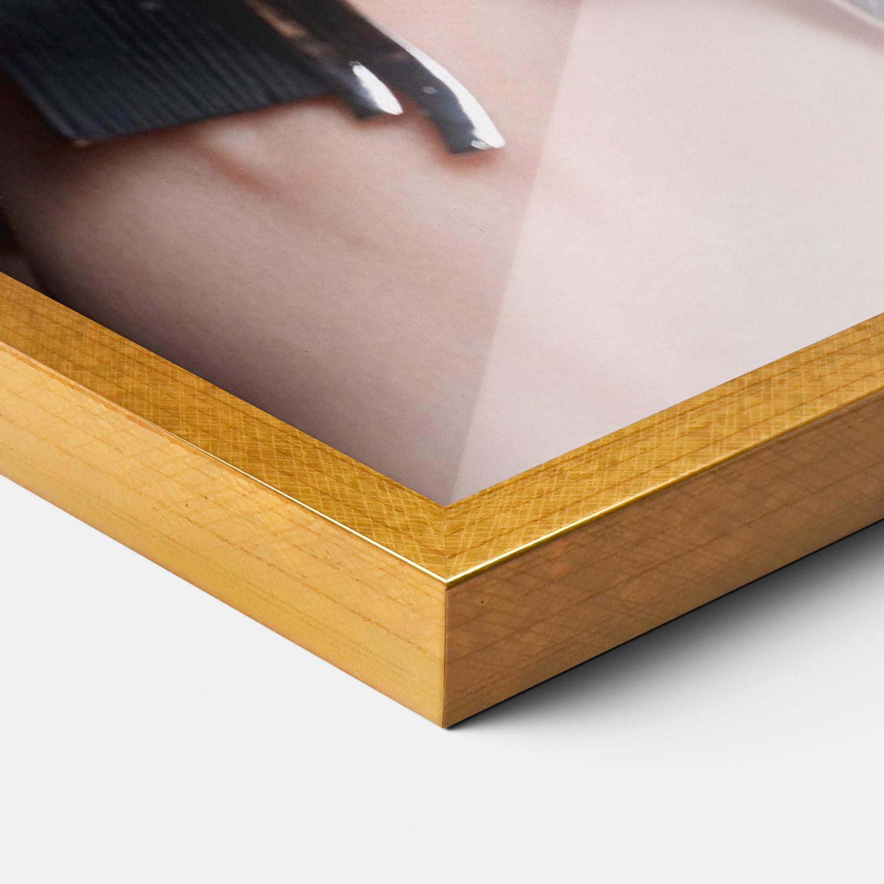 Gerahmte Poster Big Chain Woman mockup 3