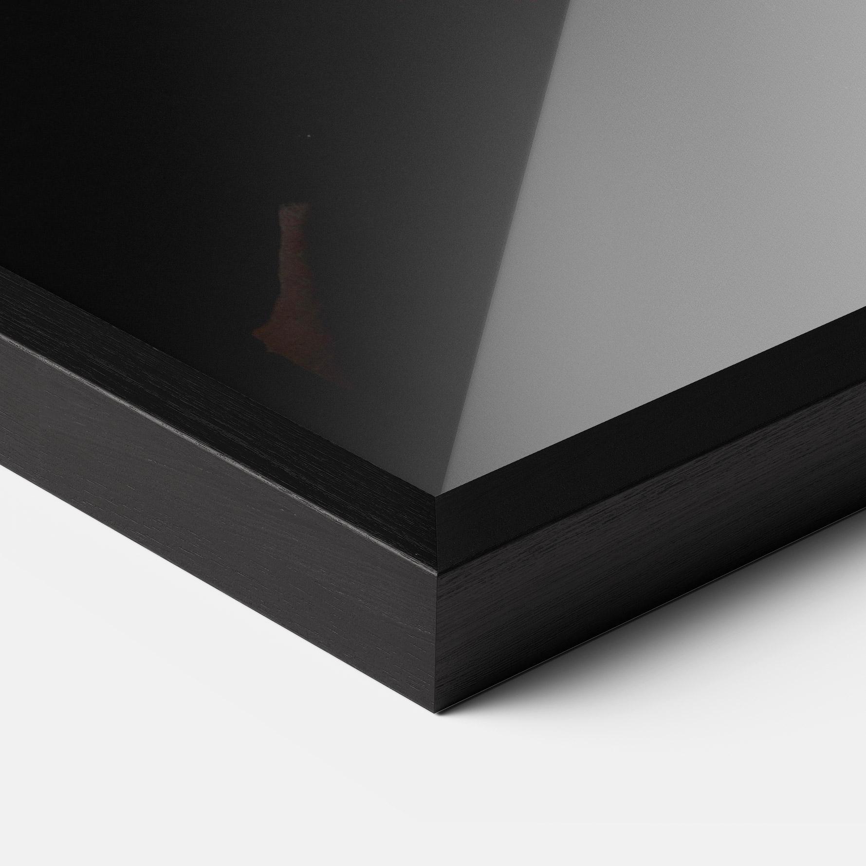 Gerahmte Poster Beauty Gold mockup 3