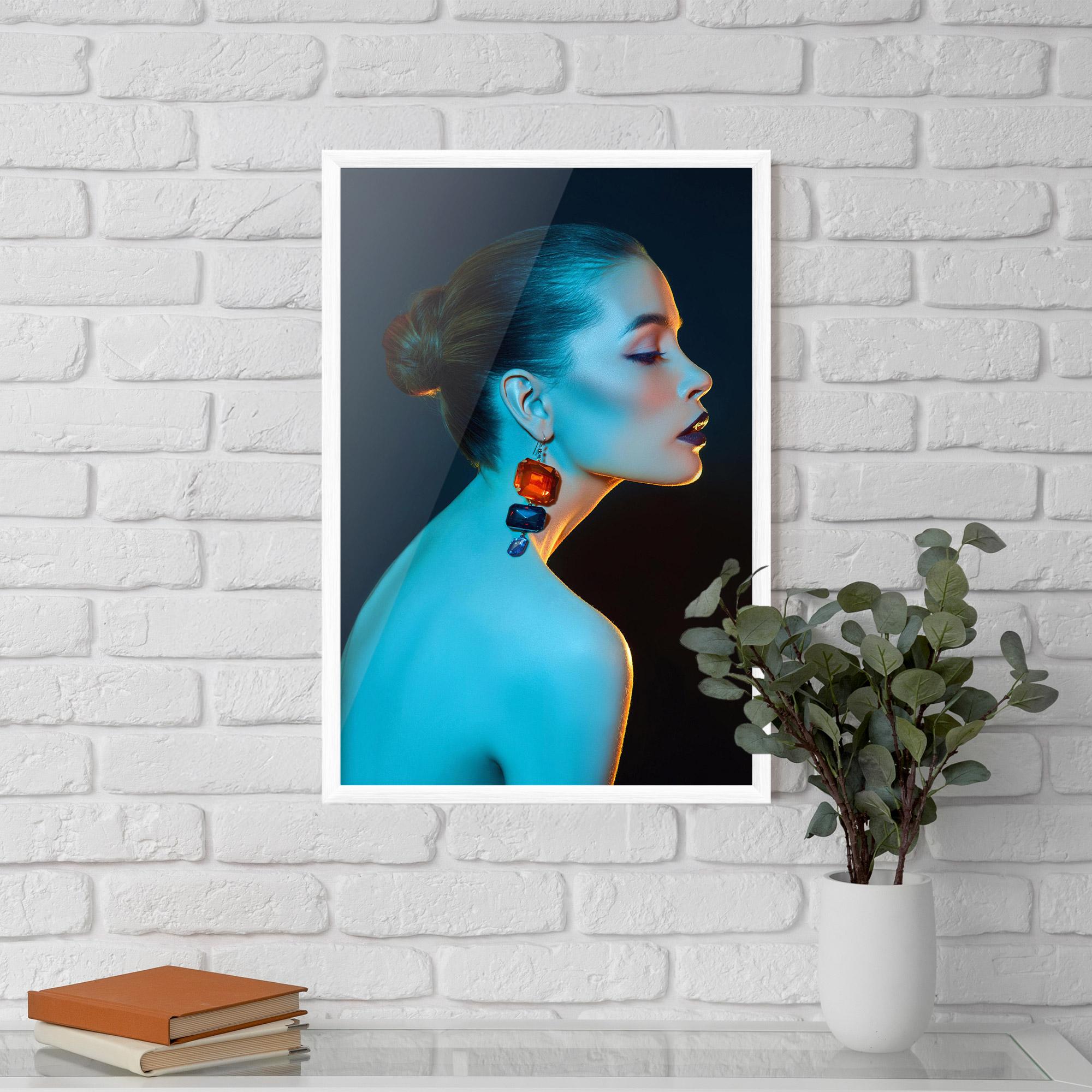 Gerahmte Poster Blue Light Earring mockup 5