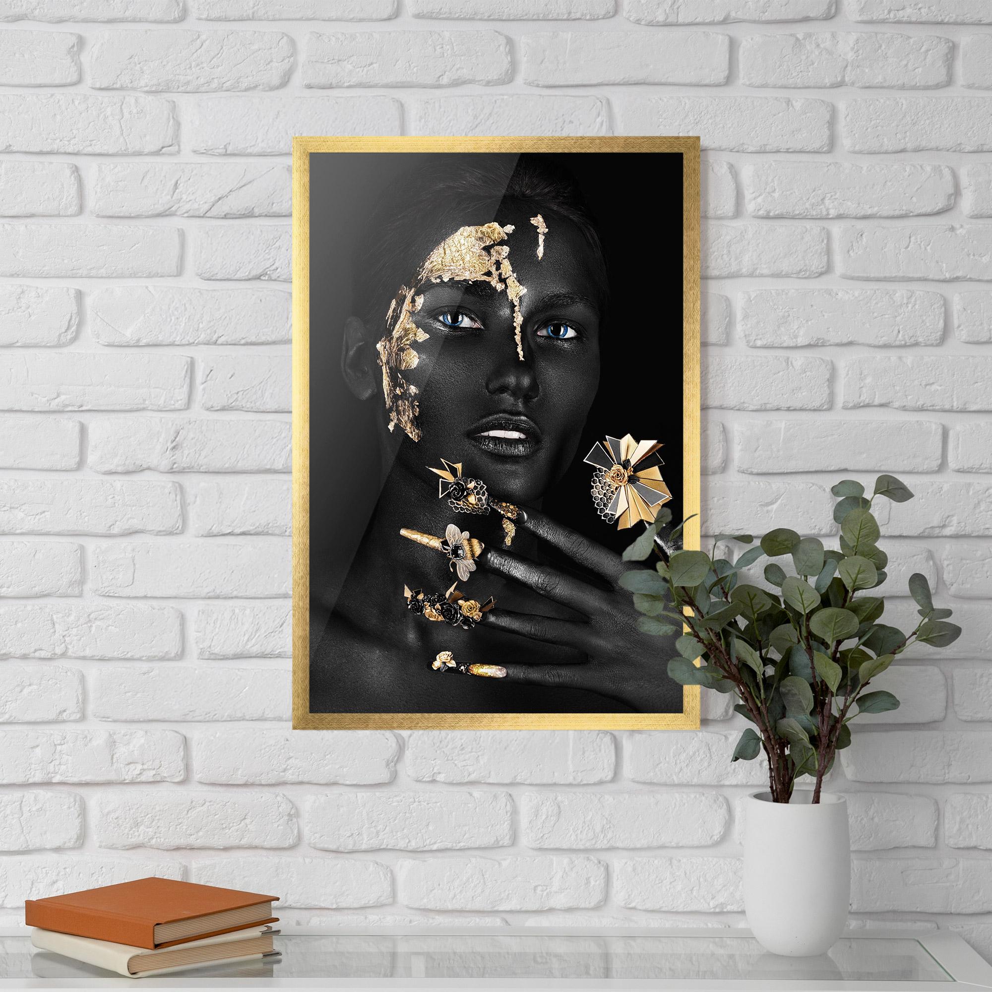Gerahmte Poster Black Art Makeup mockup 5