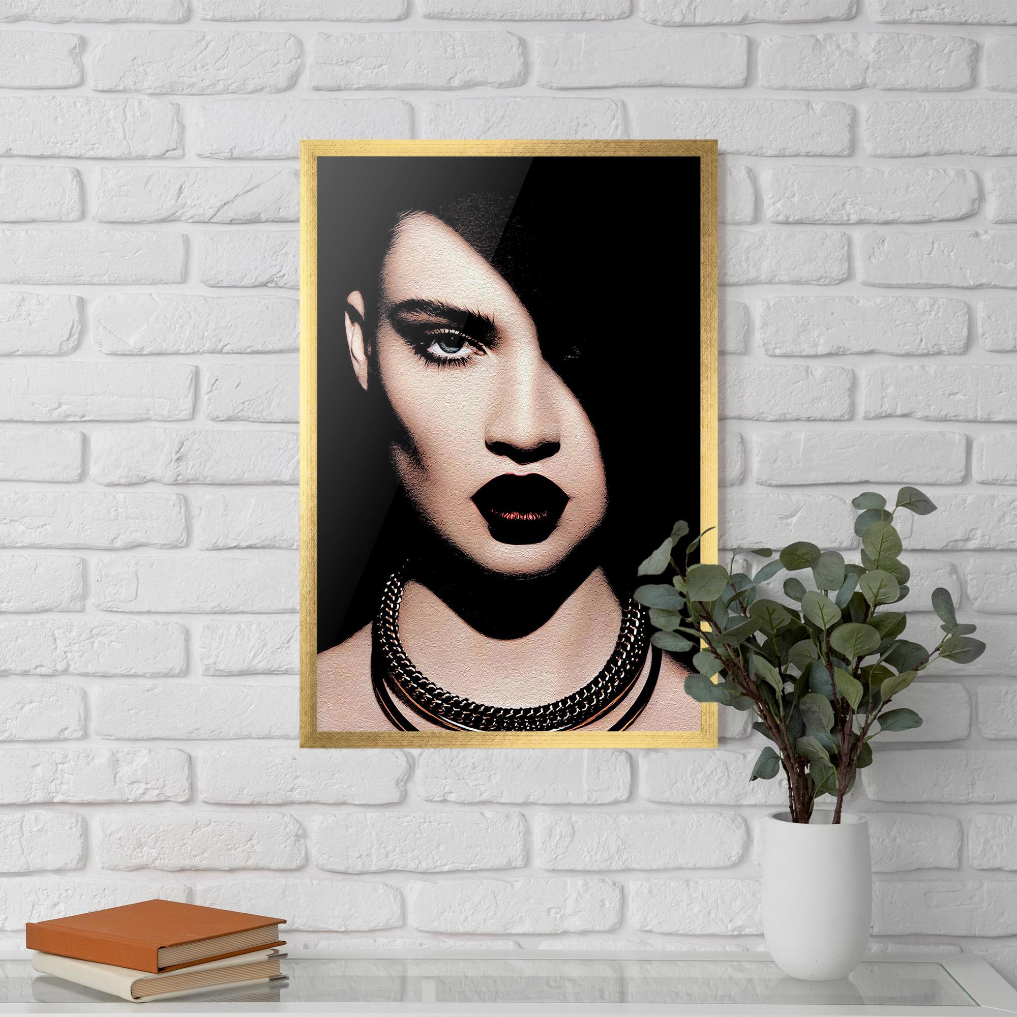 Gerahmte Poster Gold Necklace mockup 5