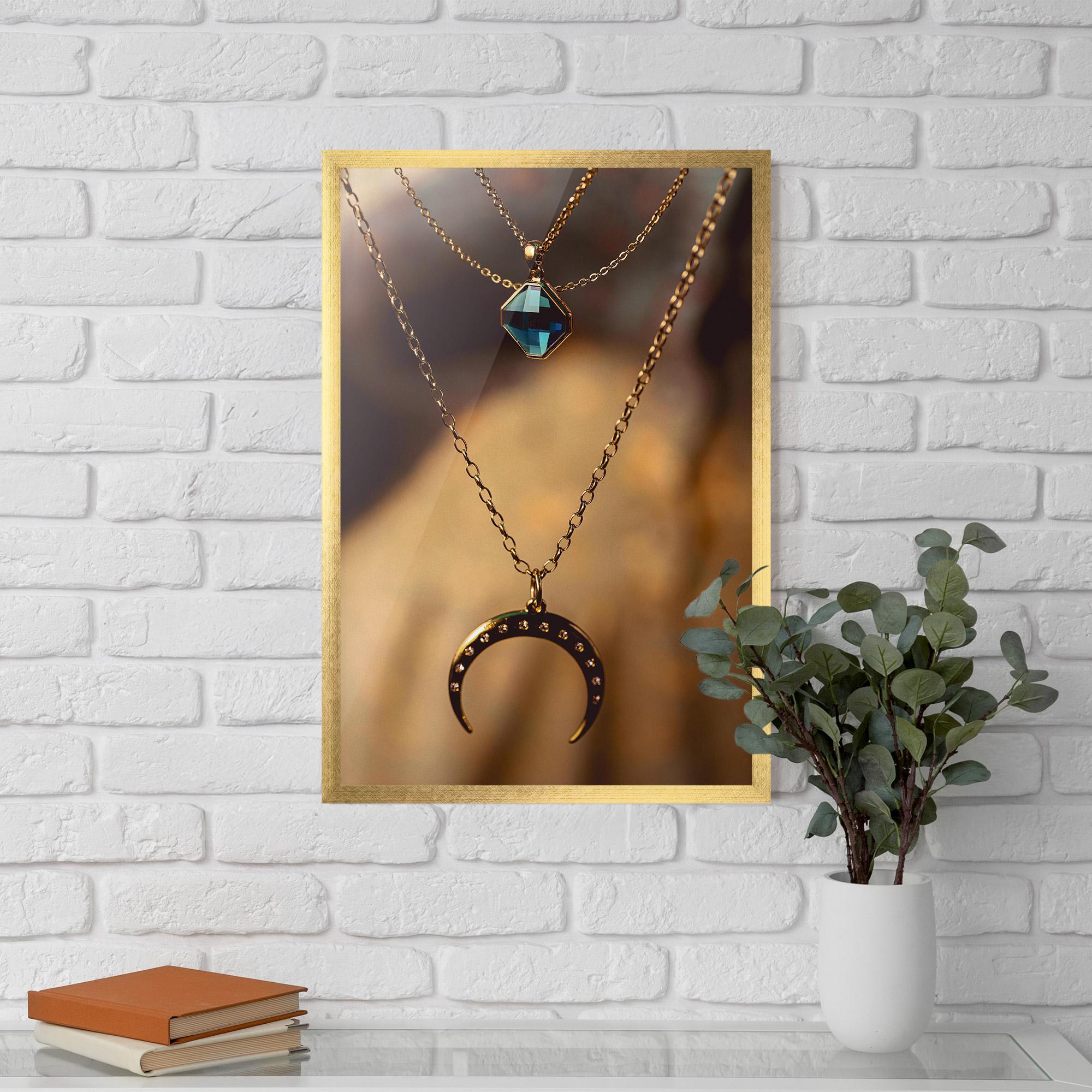 Gerahmte Poster Moon Blue Necklace mockup 5