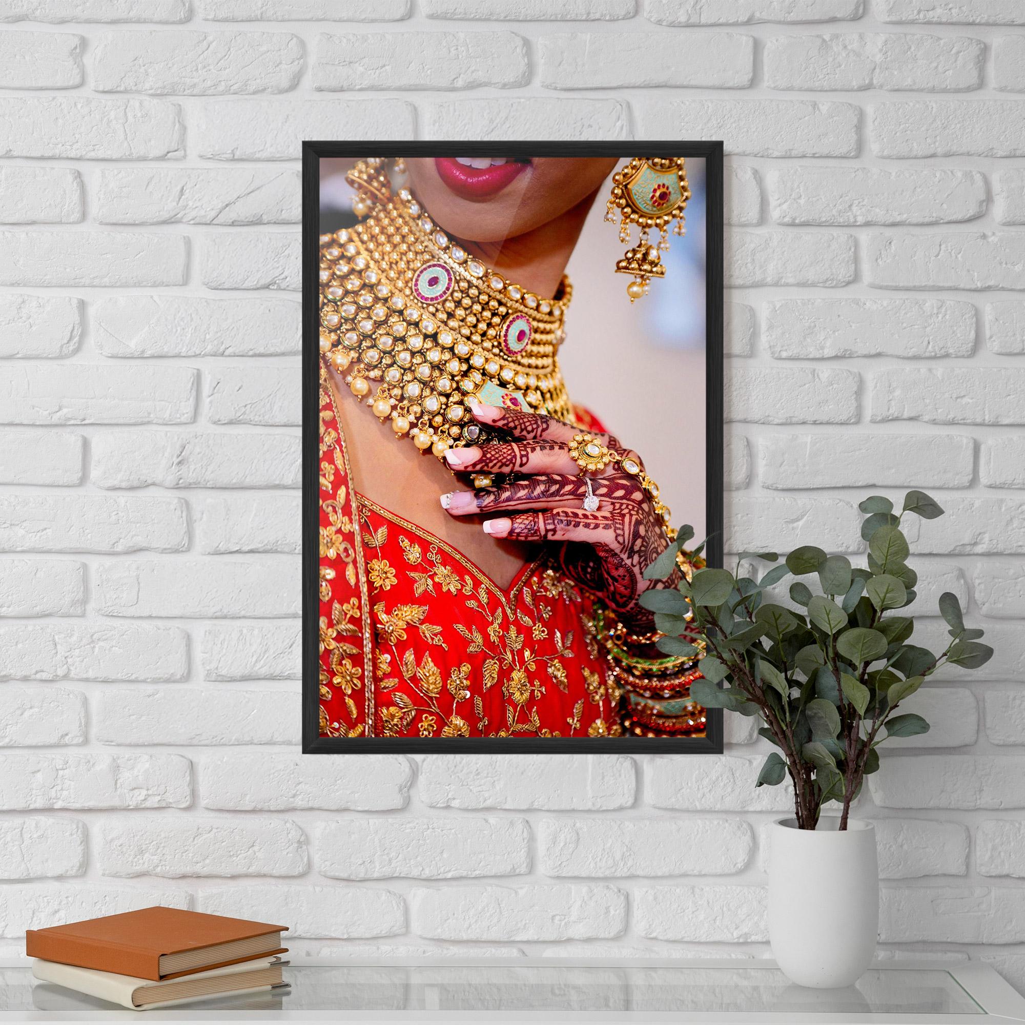 Gerahmte Poster Gold Beautiful Jewelry mockup 5