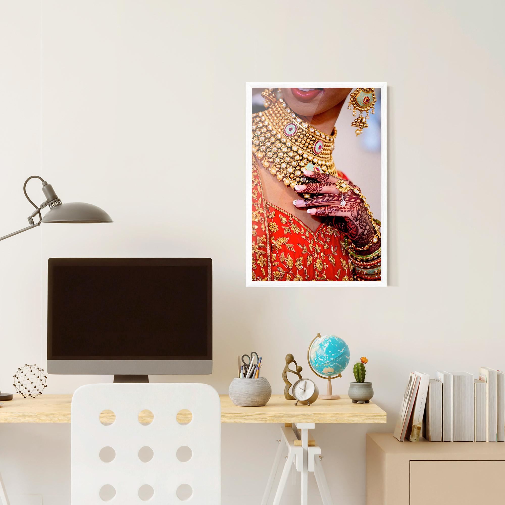 Gerahmte Poster Gold Beautiful Jewelry mockup 6