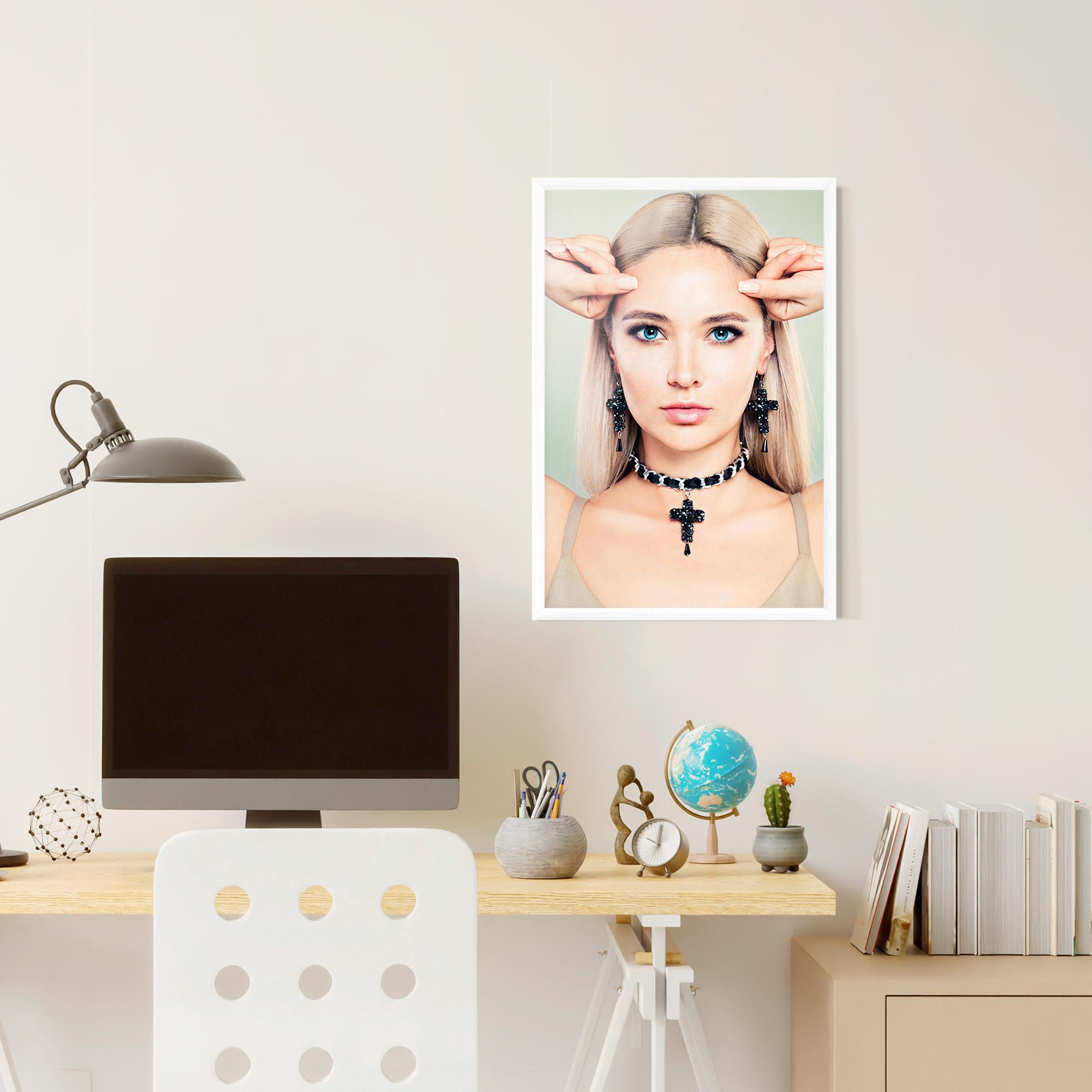 Gerahmte Poster Matchy Earrings Necklaces mockup 6