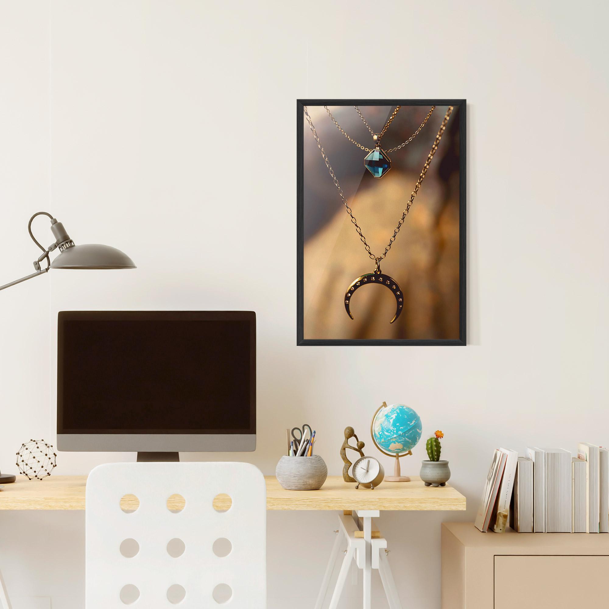 Gerahmte Poster Moon Blue Necklace mockup 6