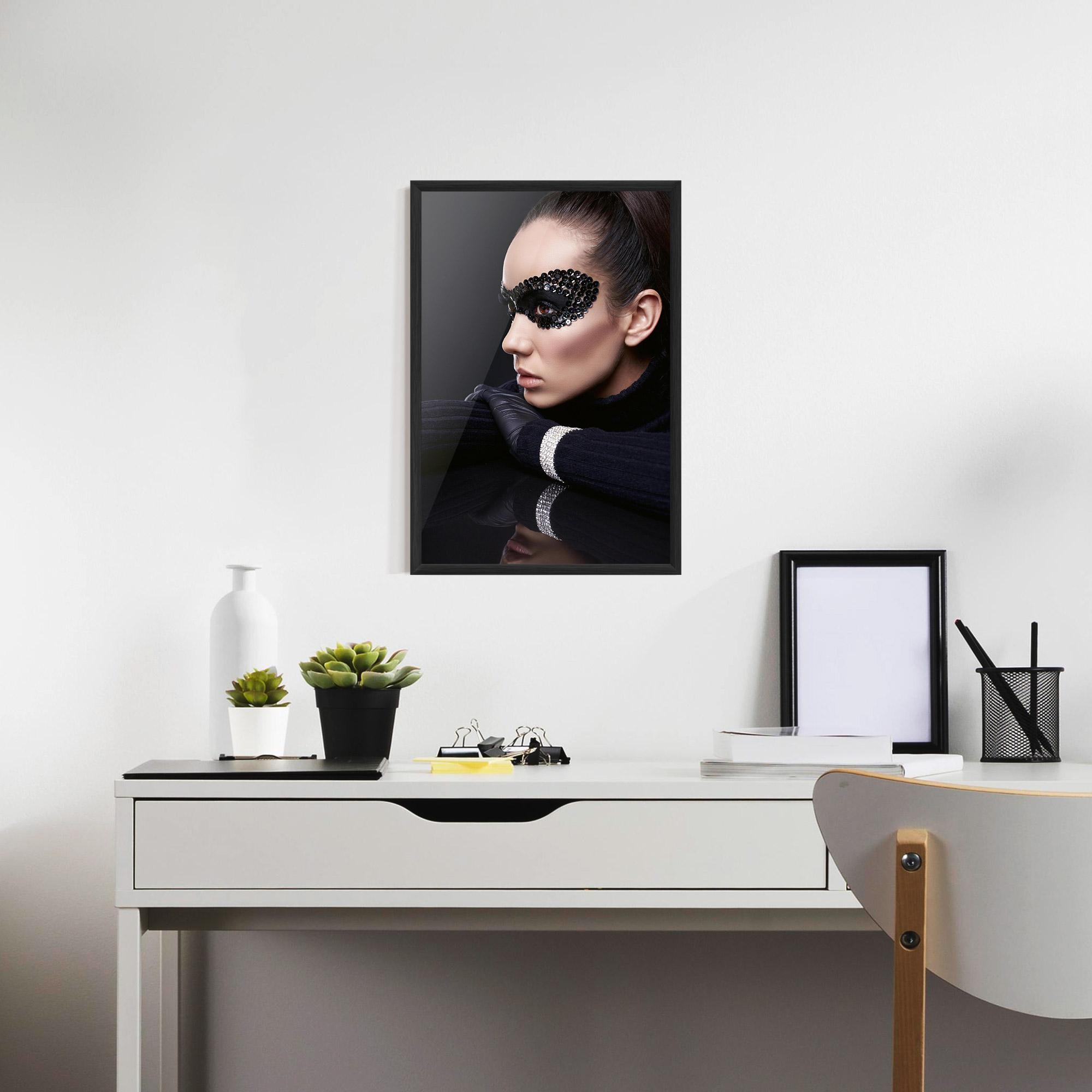 Gerahmte Poster Mirrored Bracelet mockup 7