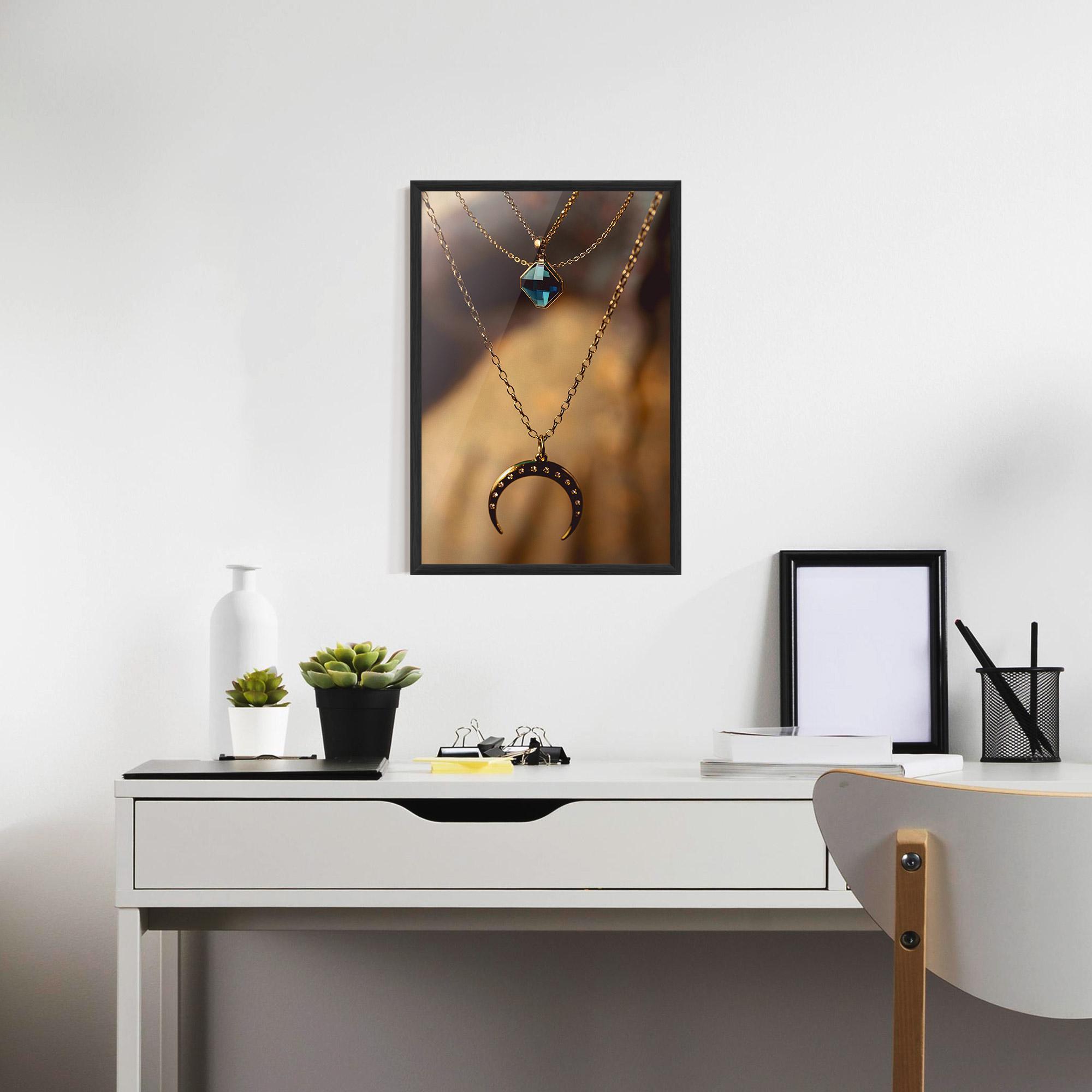 Gerahmte Poster Moon Blue Necklace mockup 7