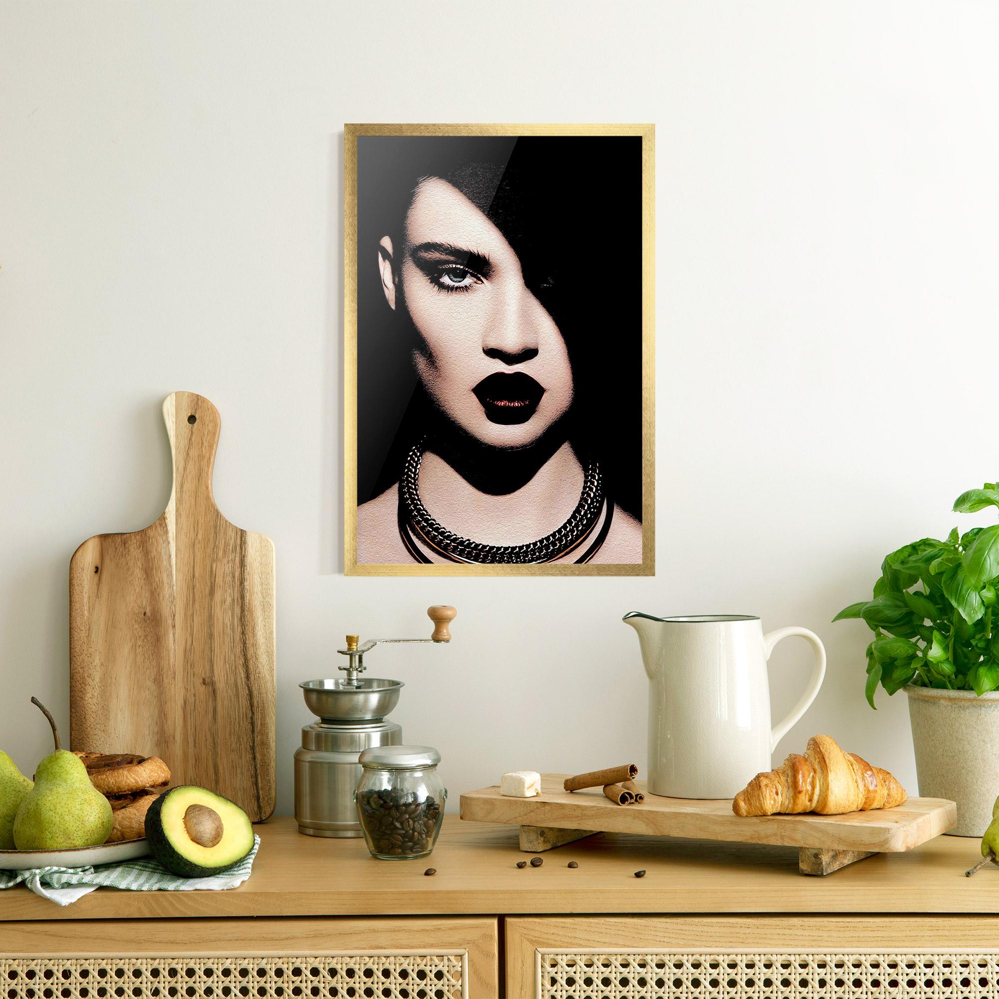 Gerahmte Poster Gold Necklace mockup 8