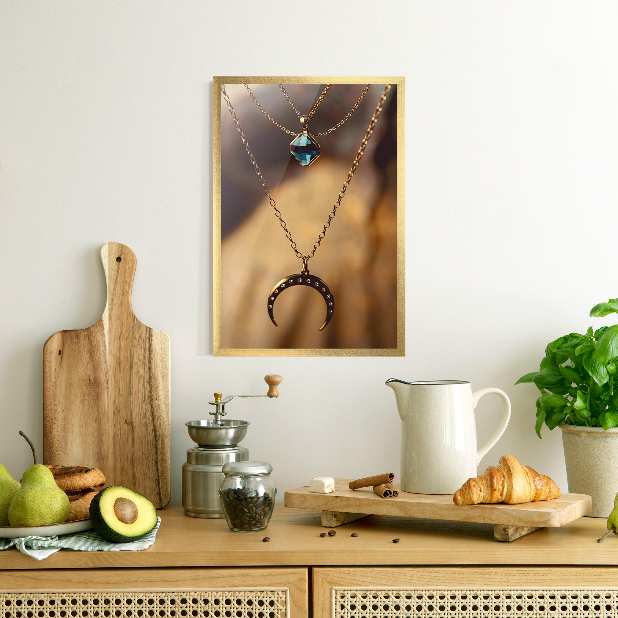 Gerahmte Poster Moon Blue Necklace mockup 8