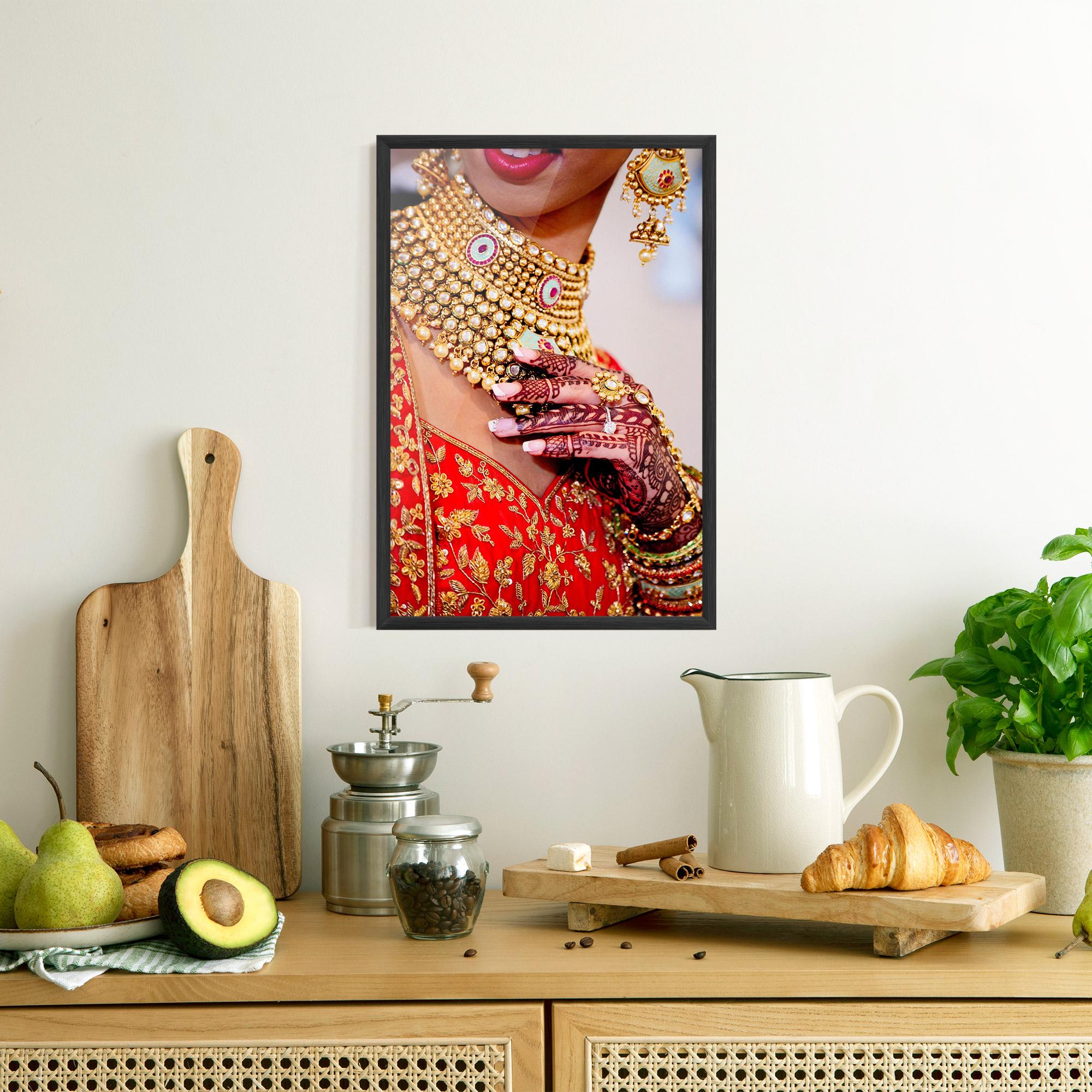Gerahmte Poster Gold Beautiful Jewelry mockup 8