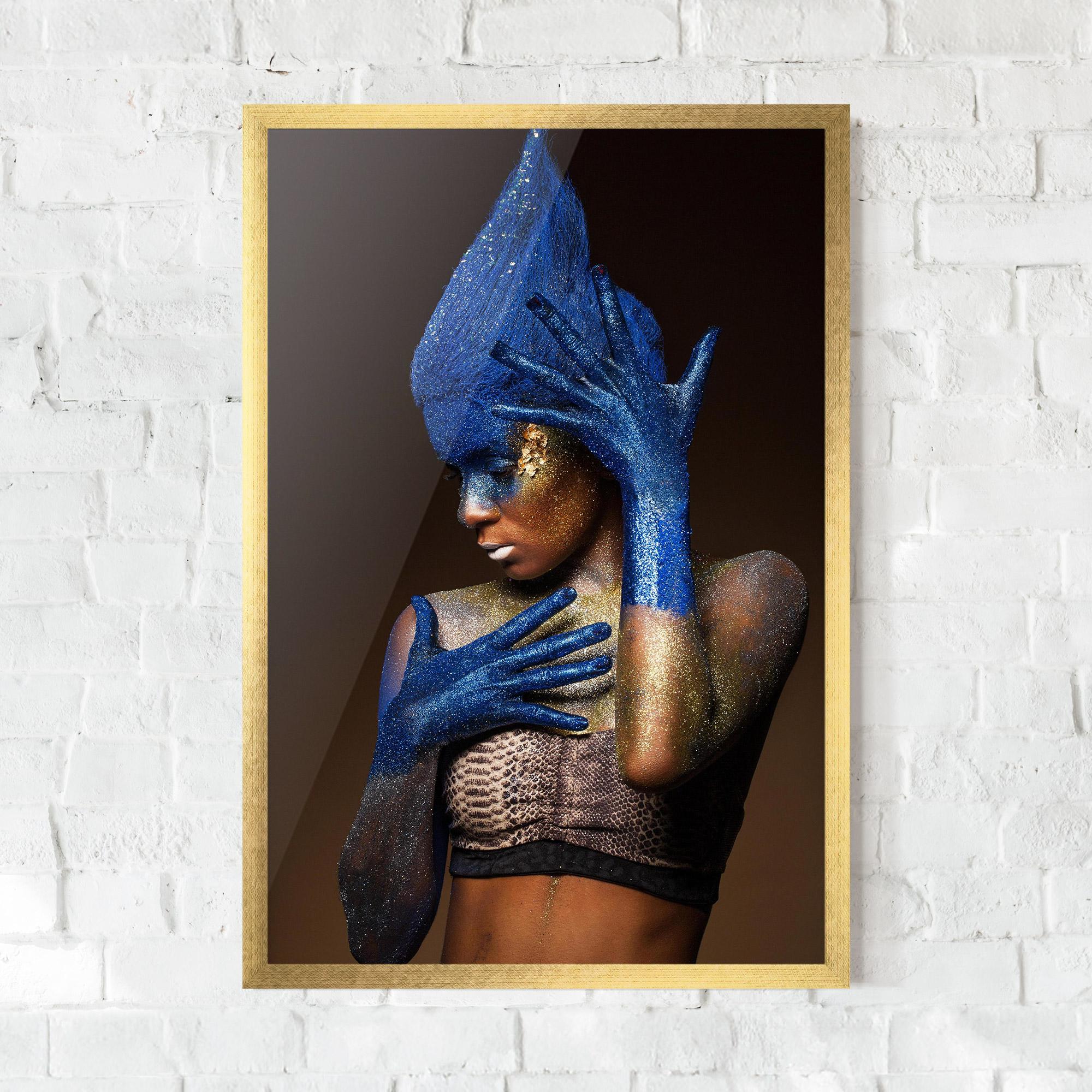 Gerahmte Poster Blue Hands Makeup mockup 0