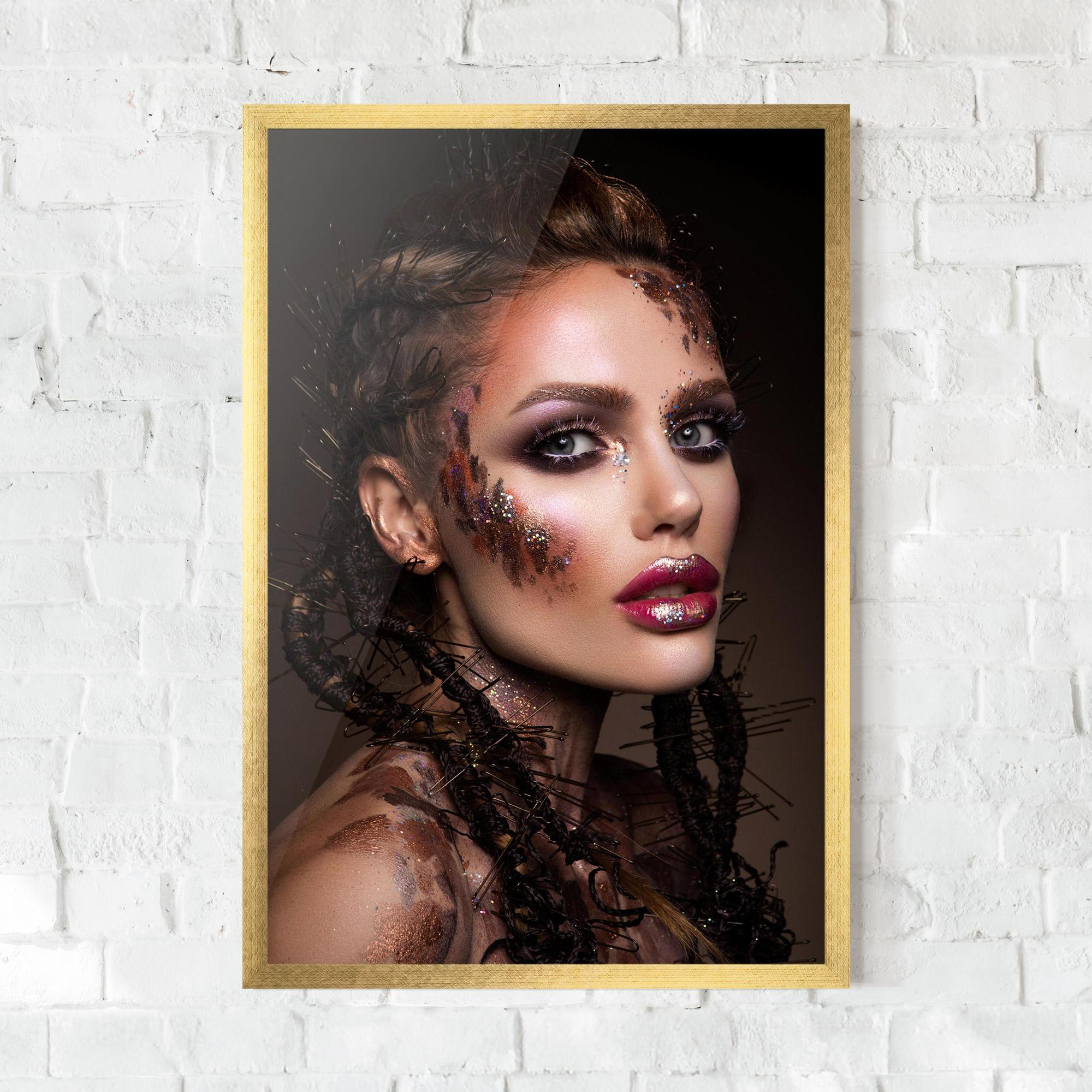 Gerahmte Poster Purple Eyelashes mockup 0