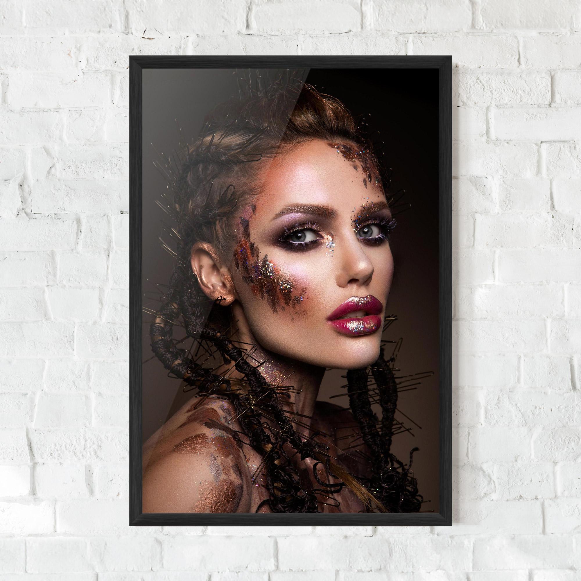 Gerahmte Poster Purple Eyelashes mockup 0