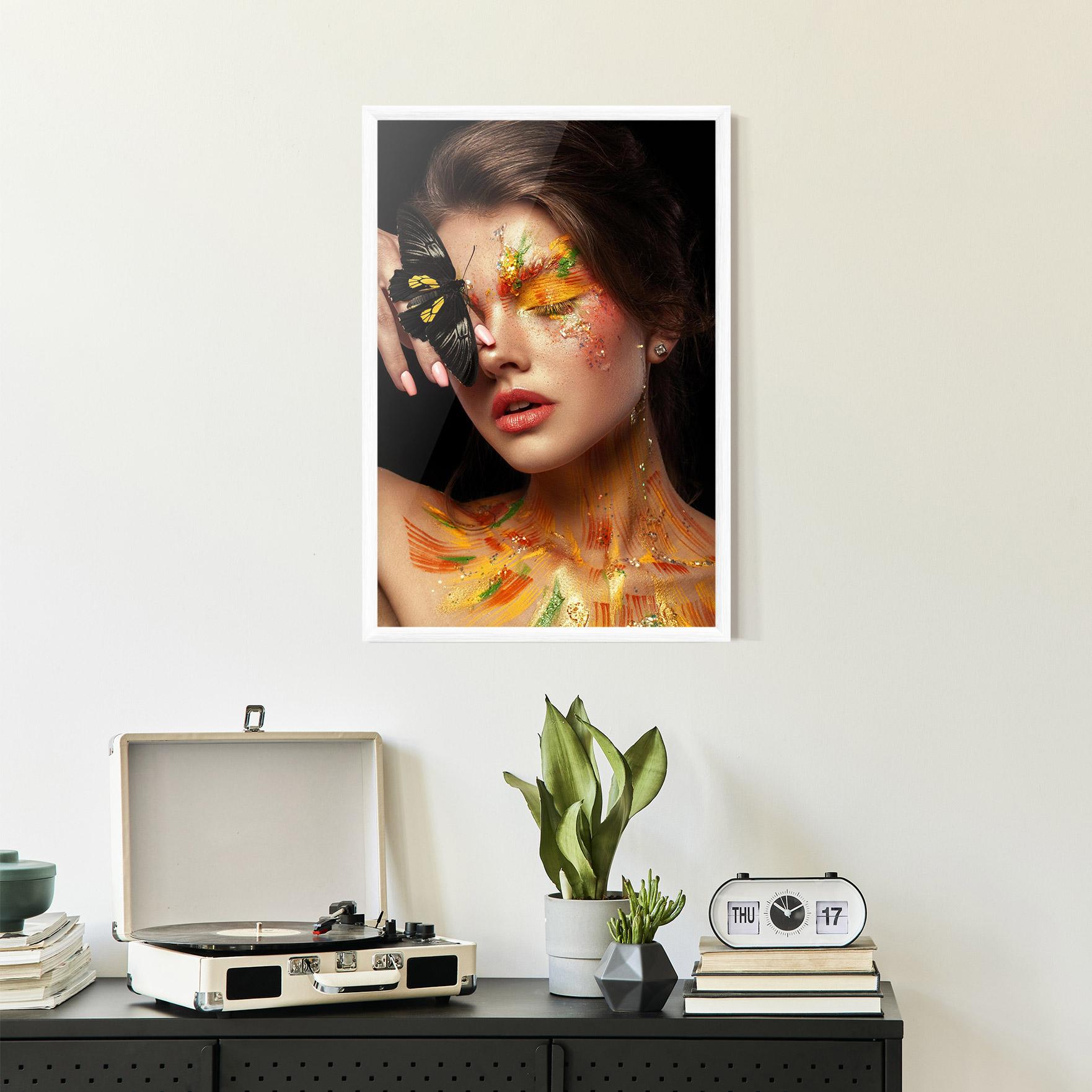 Gerahmte Poster Butterflu Makeup mockup 2
