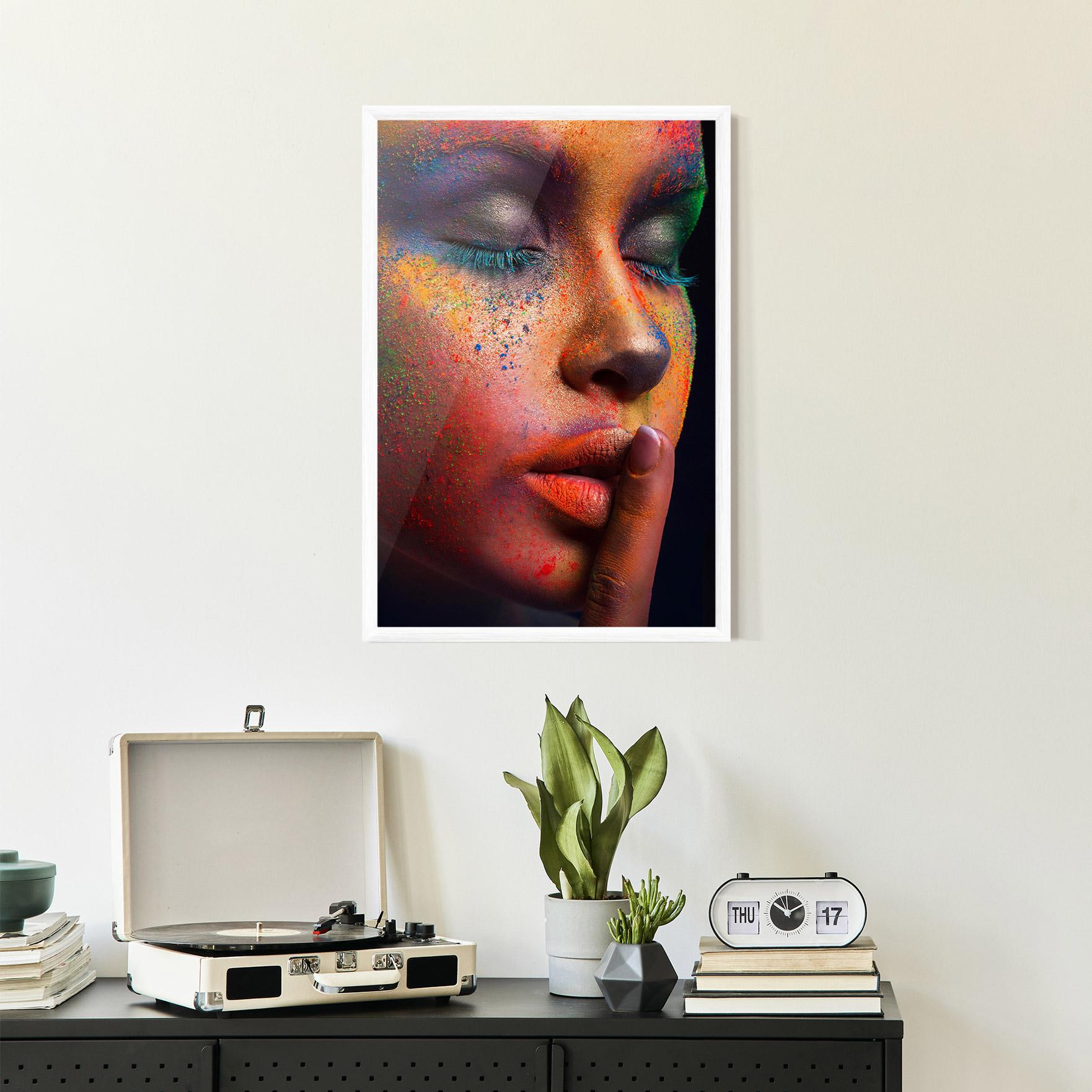 Gerahmte Poster Makeup Splash Color mockup 2