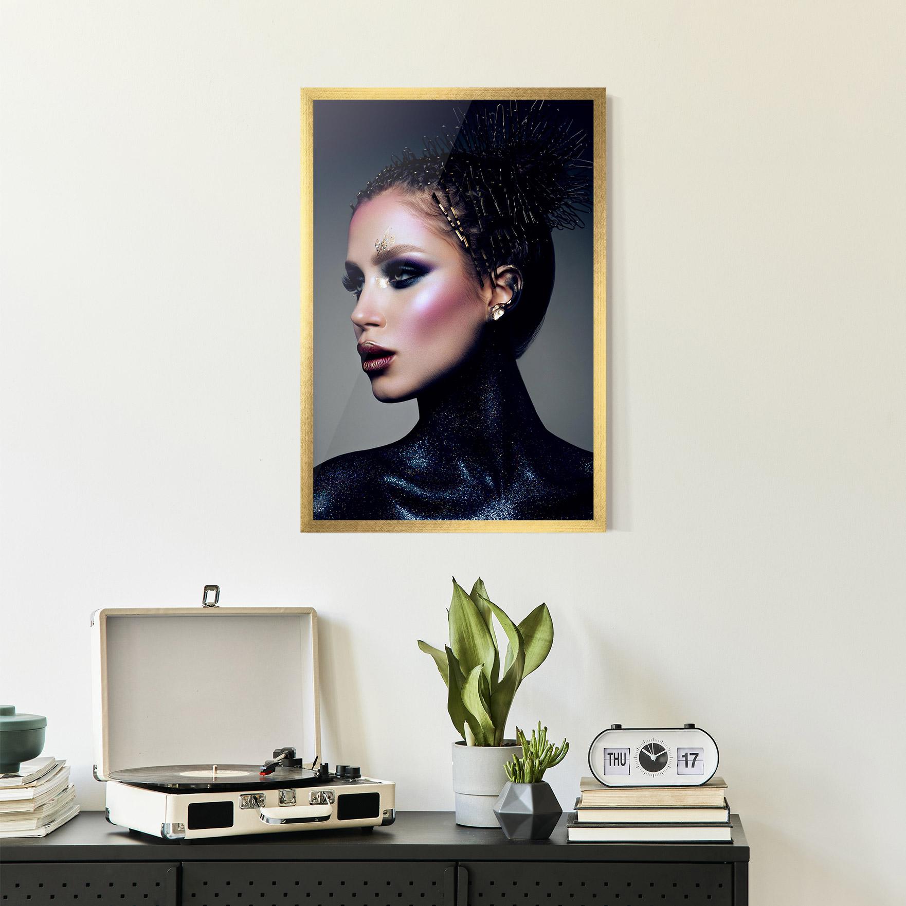 Gerahmte Poster Galaxy Neck mockup 2