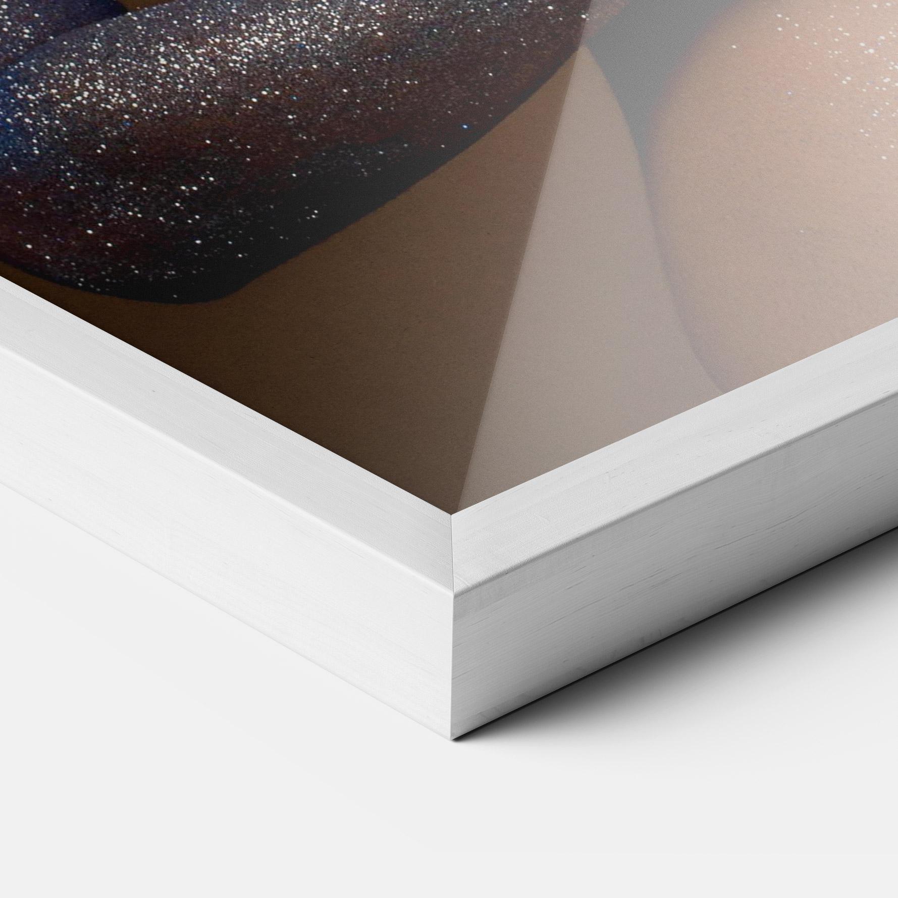 Gerahmte Poster Blue Hair Make Up mockup 3