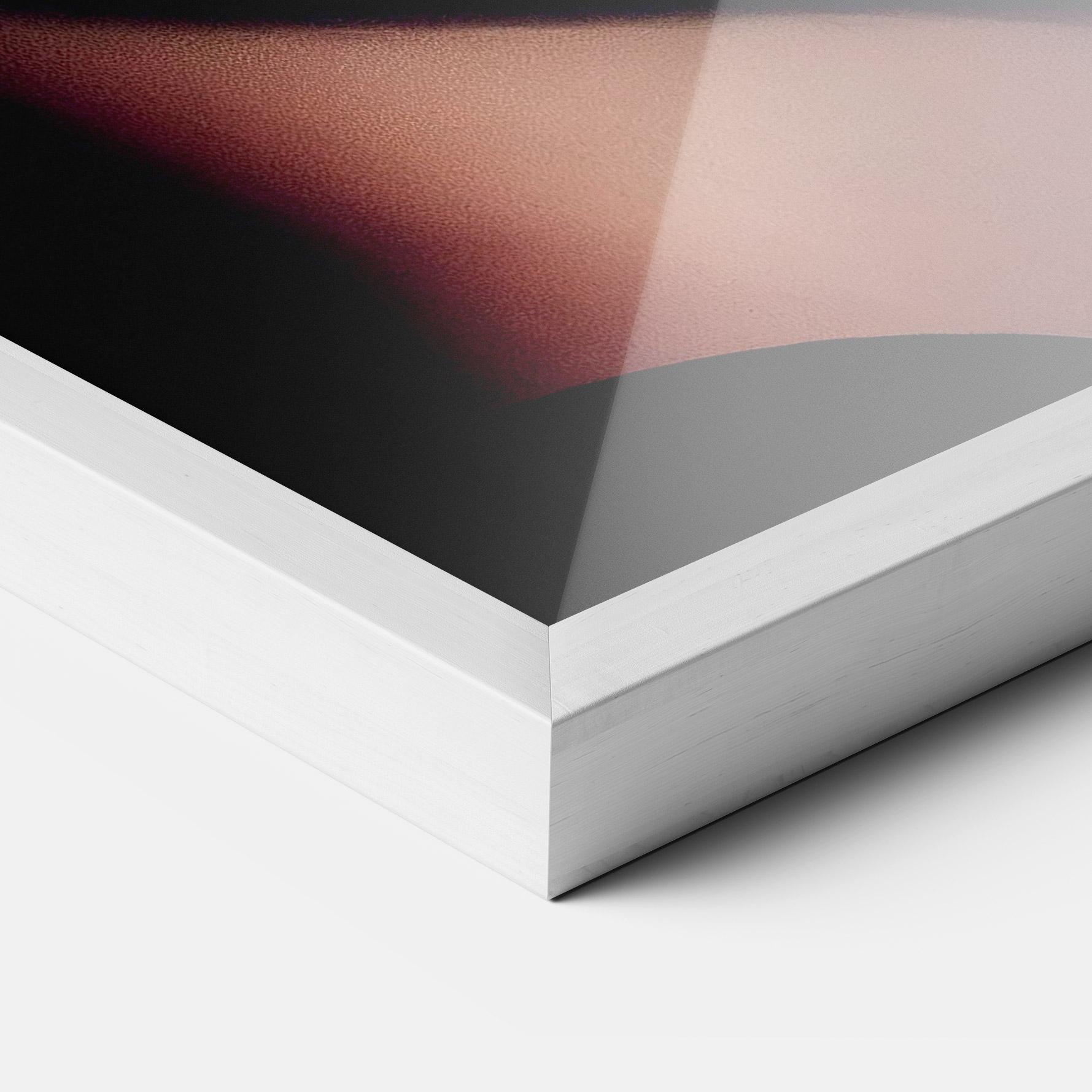 Gerahmte Poster Strong Red Makeup mockup 3